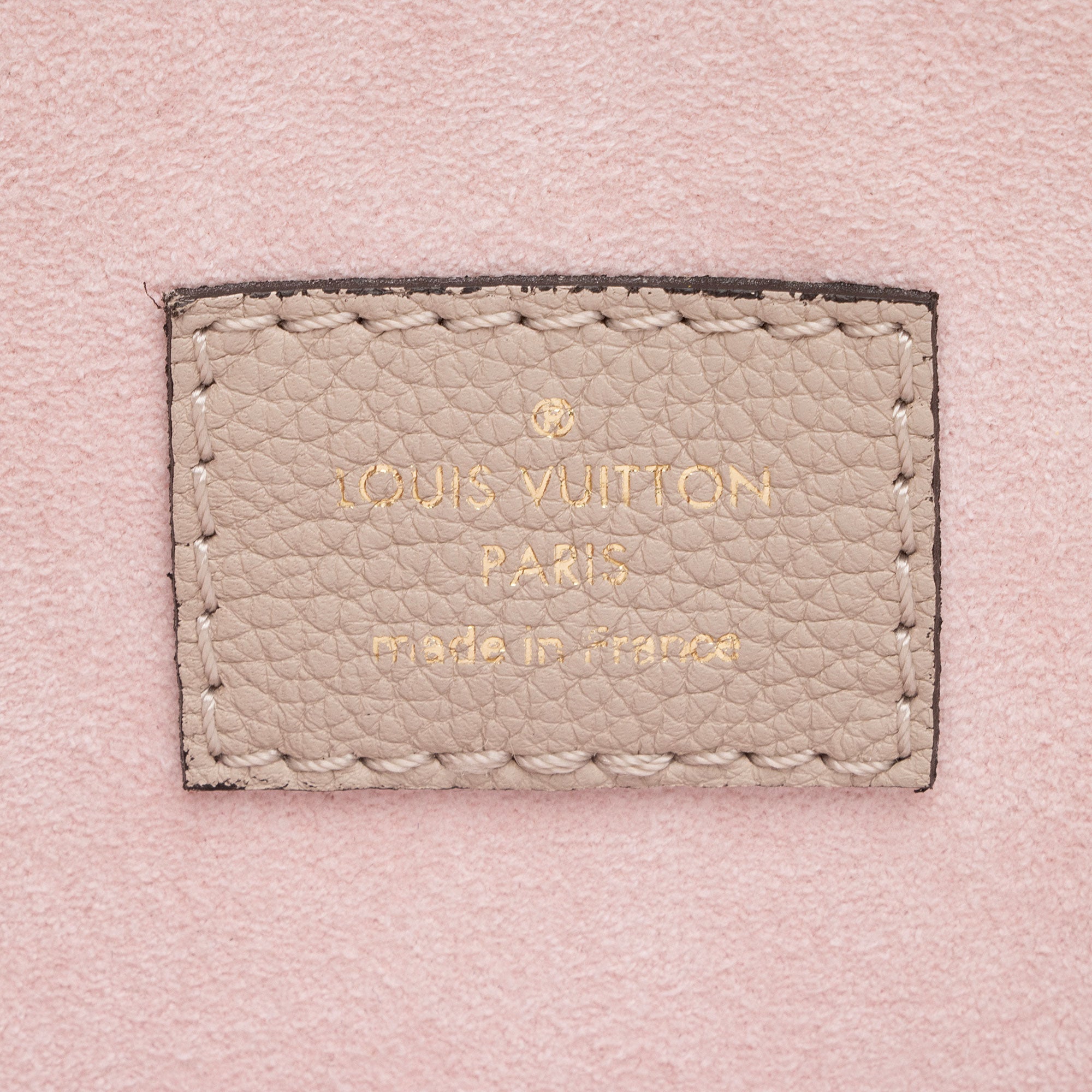 Louis Vuitton Grained Calfskin Lockme Shopper Tote (SHF-rjiNdJ)