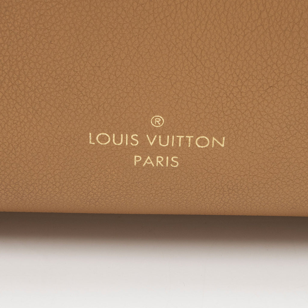 Louis Vuitton Mahina Calfskin On My Side MM Tote (SHF-C4Ei6m)