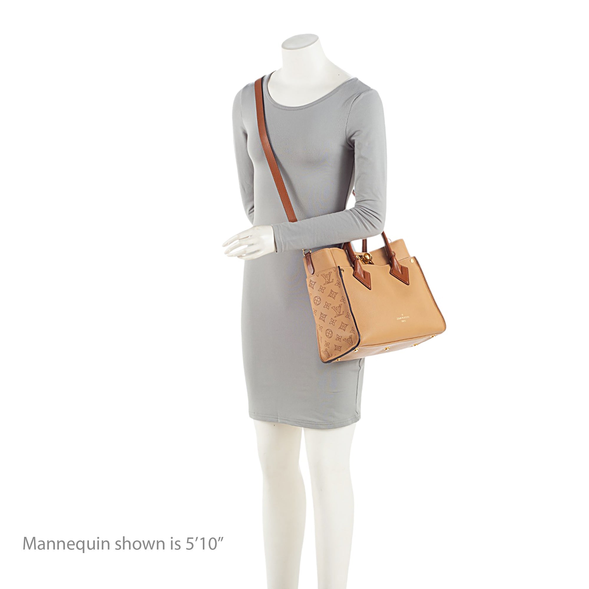 Louis Vuitton Mahina Calfskin On My Side MM Tote (SHF-C4Ei6m)