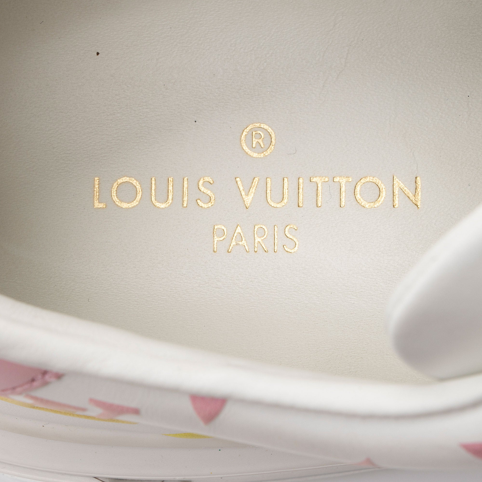 Louis Vuitton Monogram Calfskin Time Out Sneakers - Size 8.5 / 38.5 (SHF-XxMqUr)
