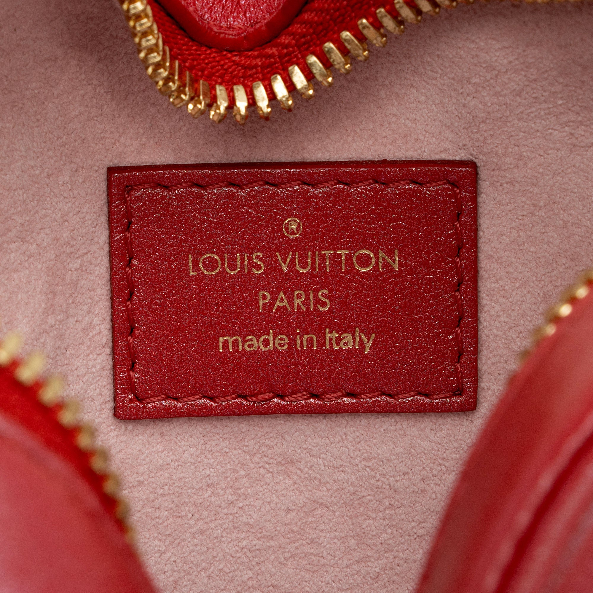 Louis Vuitton Monogram Lambskin Sac Coueur Heart on Chain (SHF-VfXfrg)