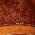 Louis Vuitton Monogram Musette Salsa Short (SHG-lCsl7B)