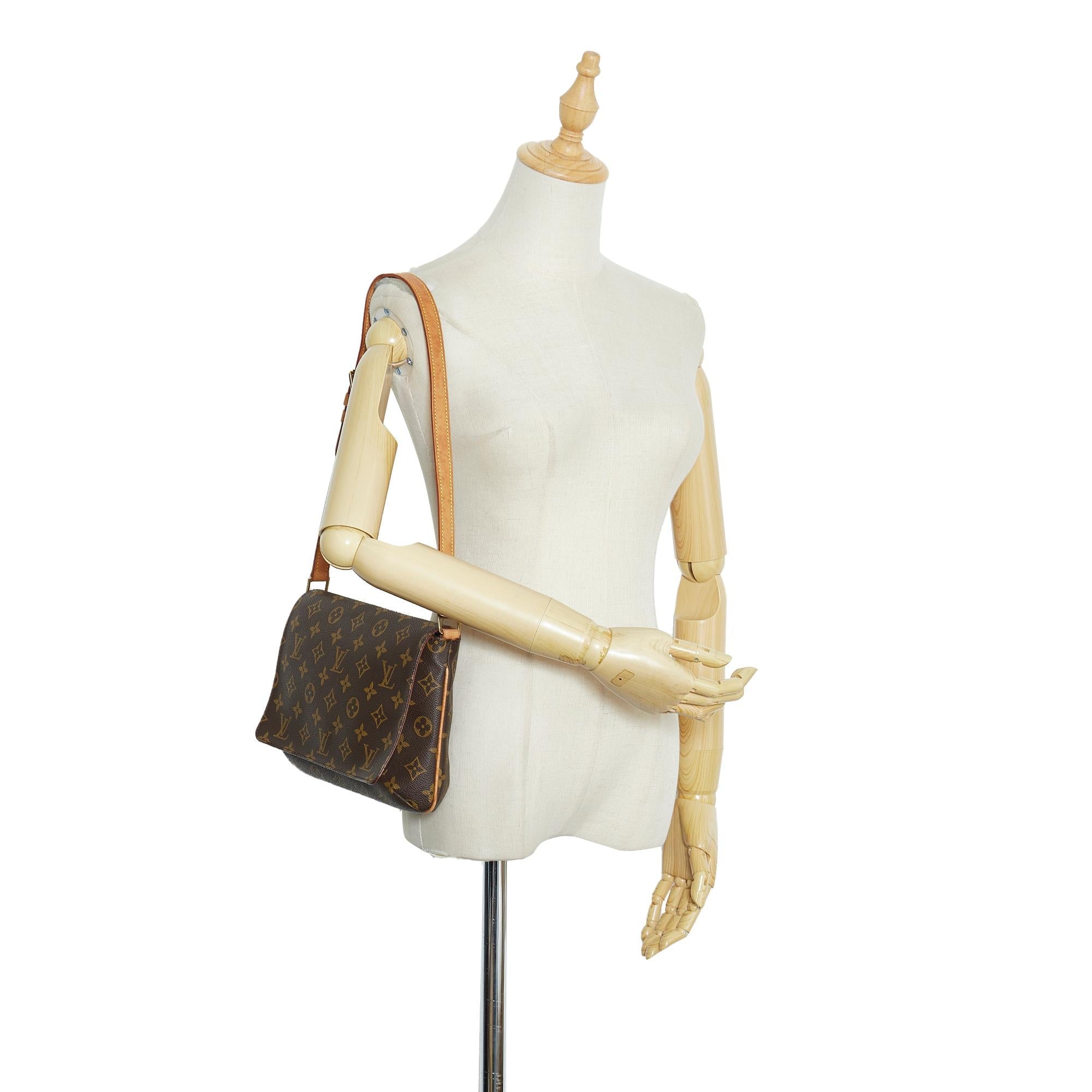 Louis Vuitton Monogram Musette Tango Long Strap (SHG-Ipi8Dx)