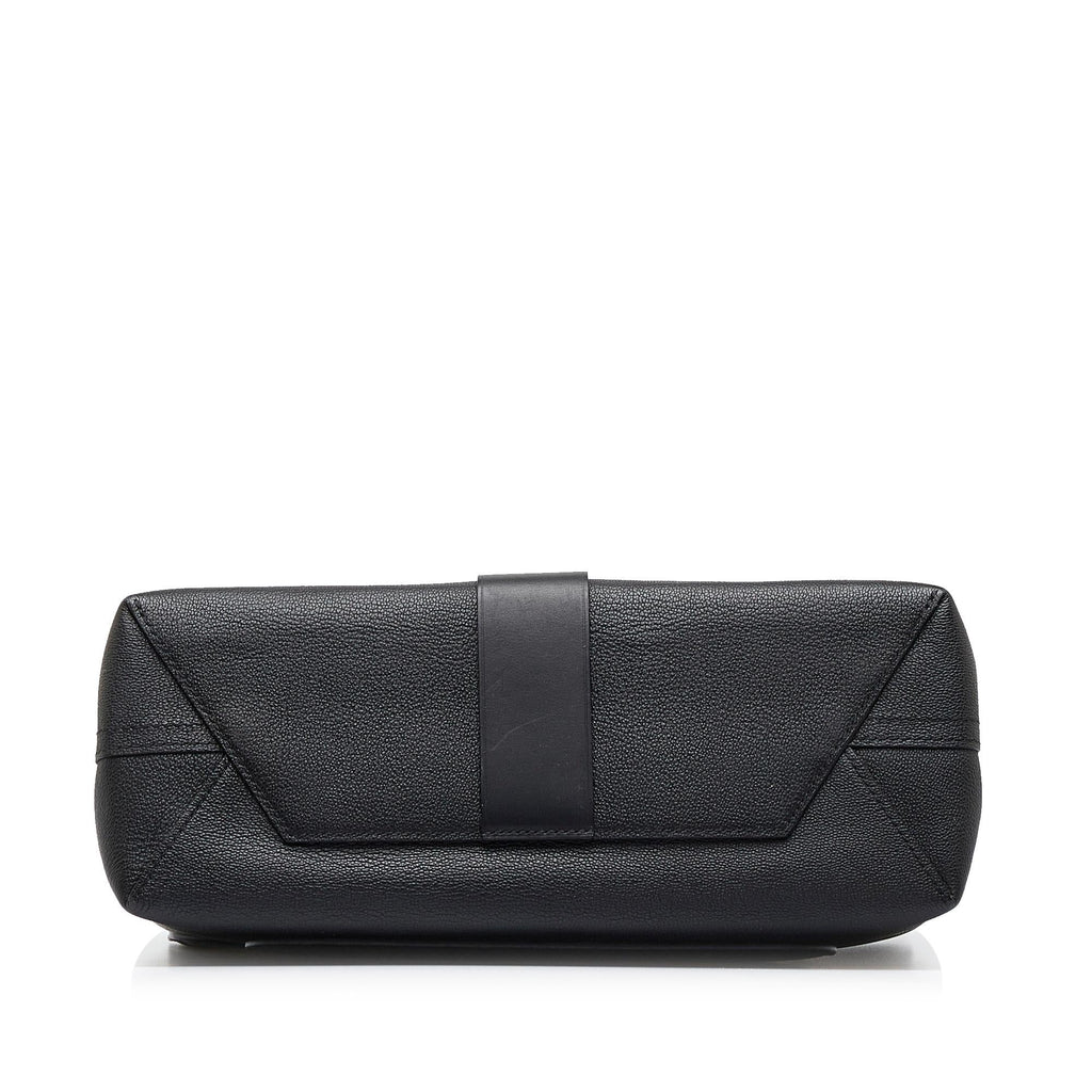 Louis Vuitton Calfskin Monogram Very One Top Handle (SHG-VxcI9k)