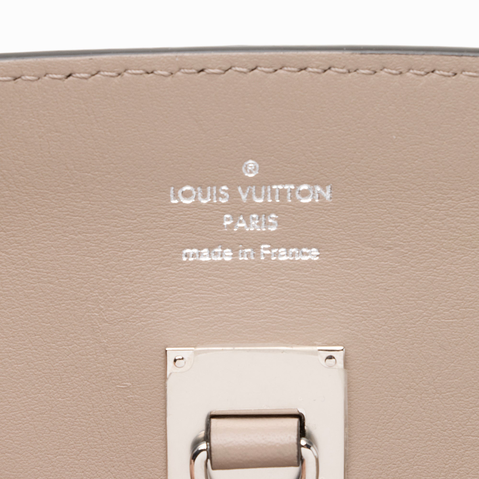 Louis Vuitton Veau Nuage Calfskin Milla MM Tote (SHF-23752)