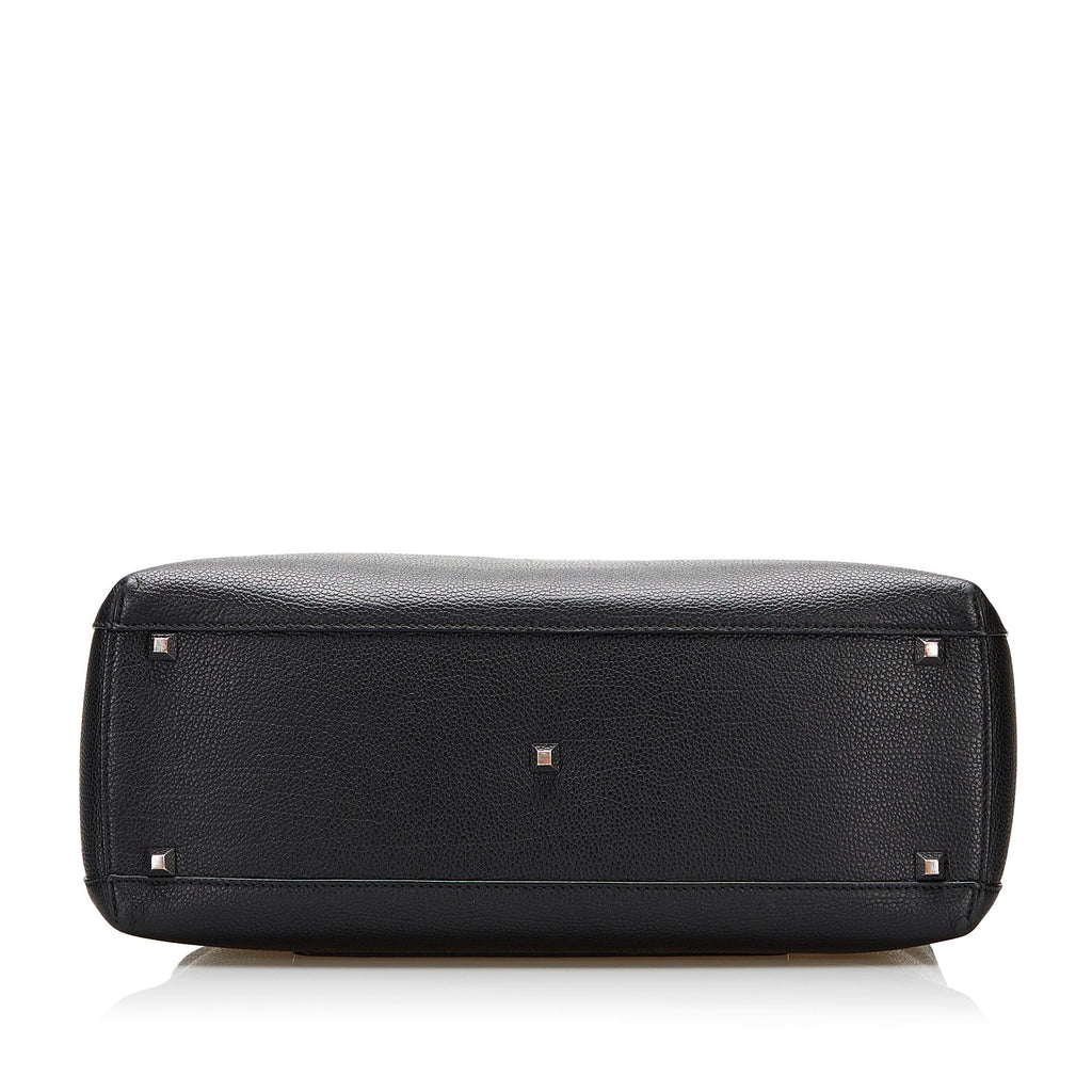 MCM Grained Calfskin Medium Ella (SHG-37897)