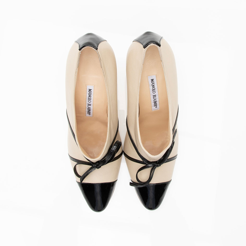Manolo Blahnik Lambskin Bow Cap Toe Ankle Booties - Size 9.5 / 39.5 (SHF-23878)