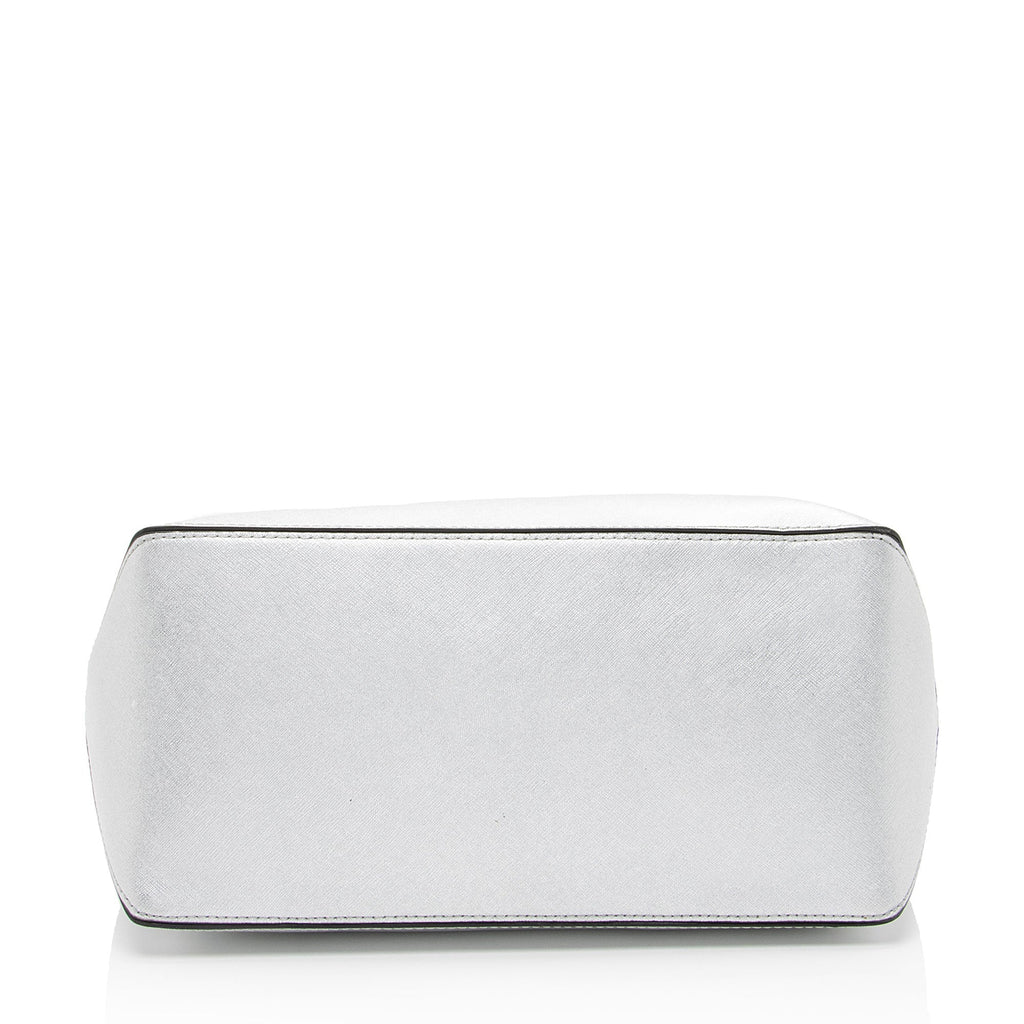Marc Jacobs Embossed Leather Logo E/W Tote