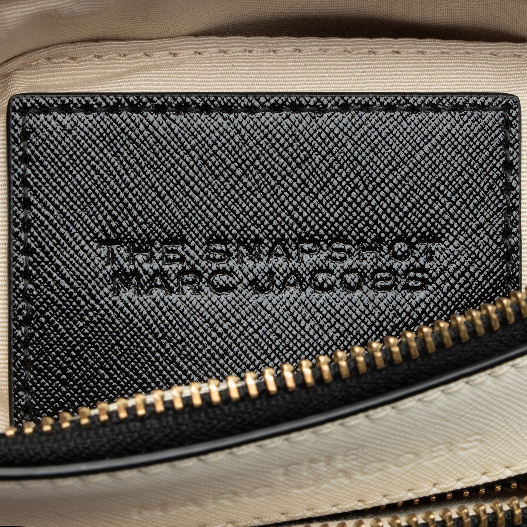 Marc Jacobs Leather Snapshot Camera Bag (SHF-kGFo0n)