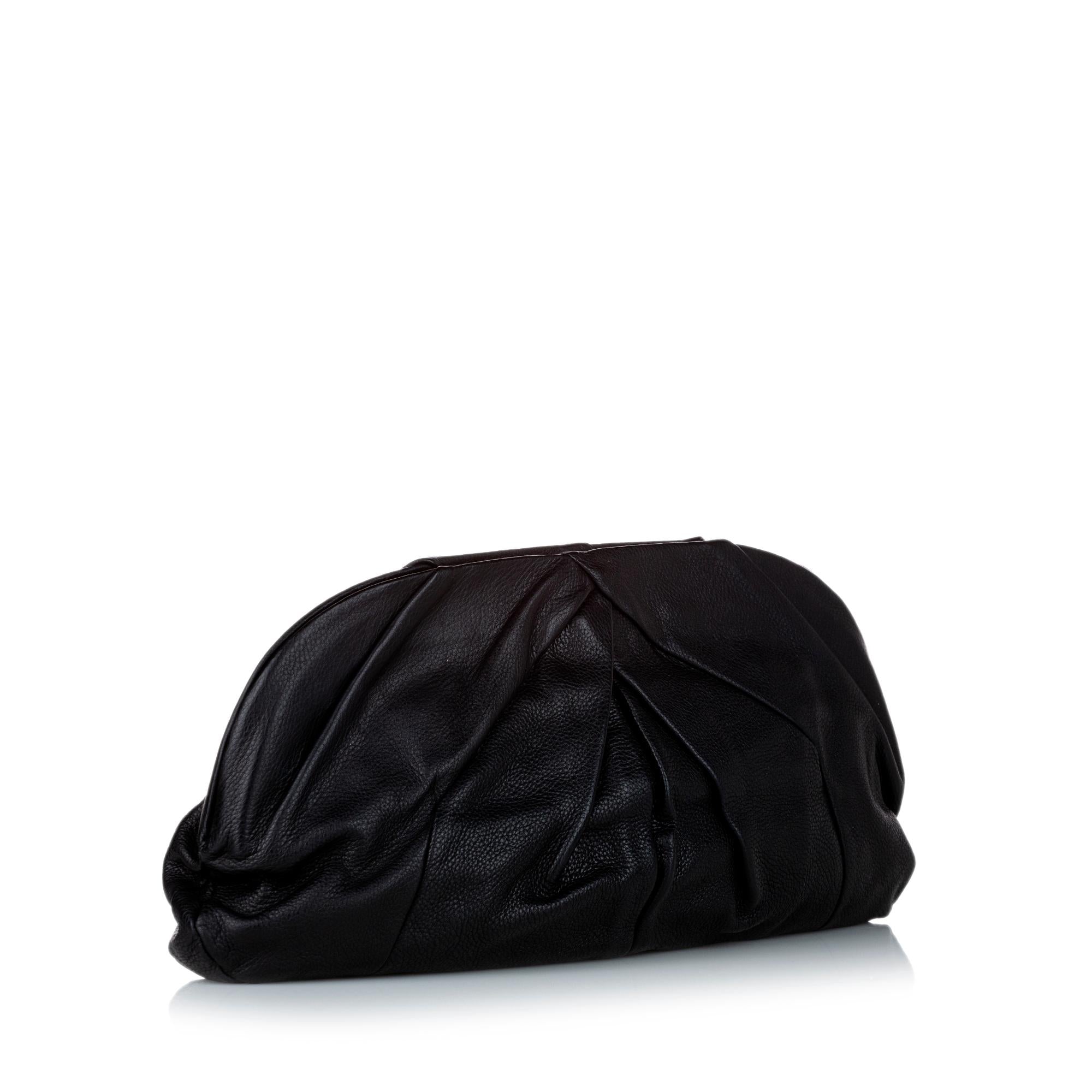 Miu Miu Leather Clutch Bag (SHG-29276)