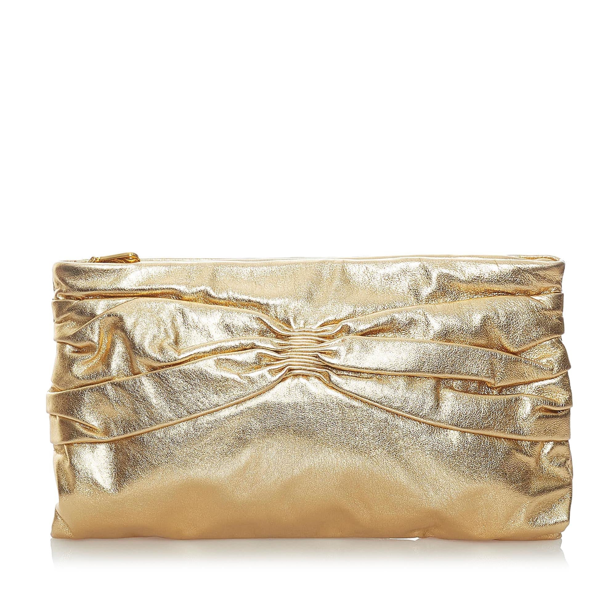 Miu Miu Leather Clutch Bag (SHG-30367)