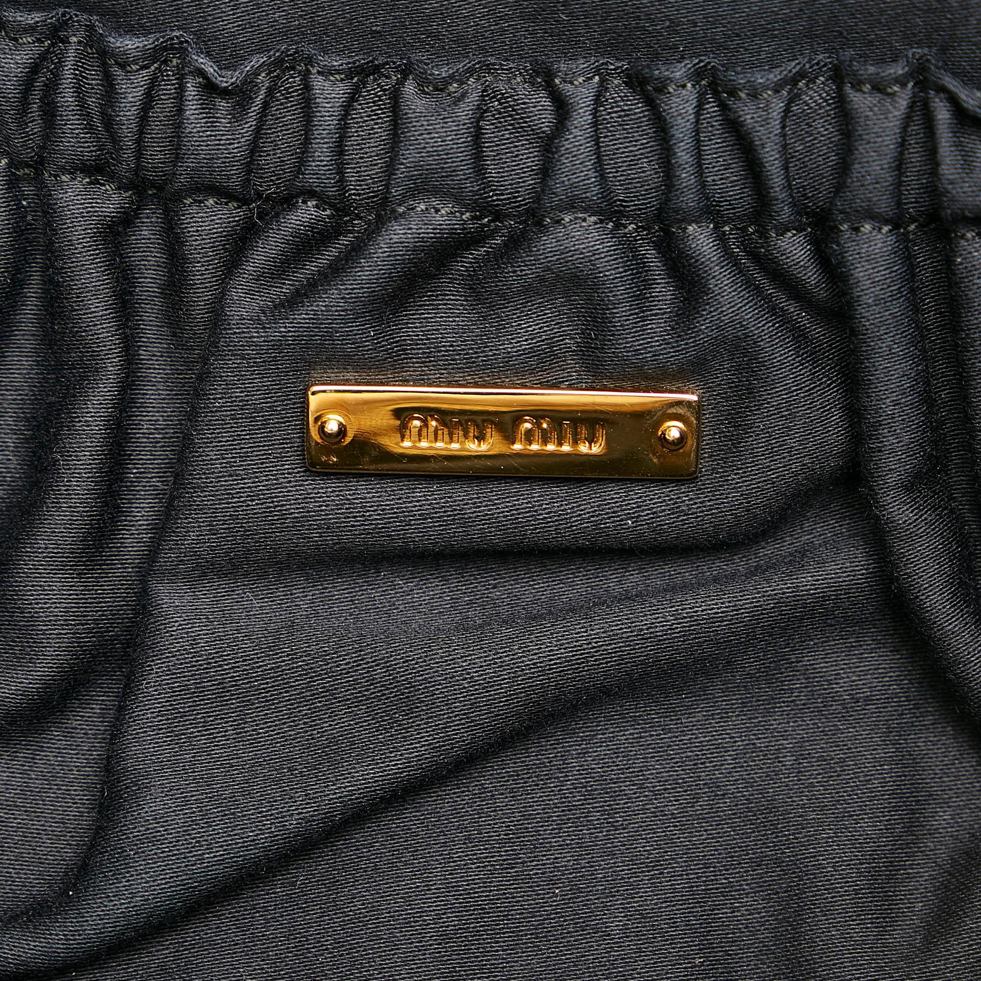 Miu Miu Leather Clutch Bag (SHG-30367)