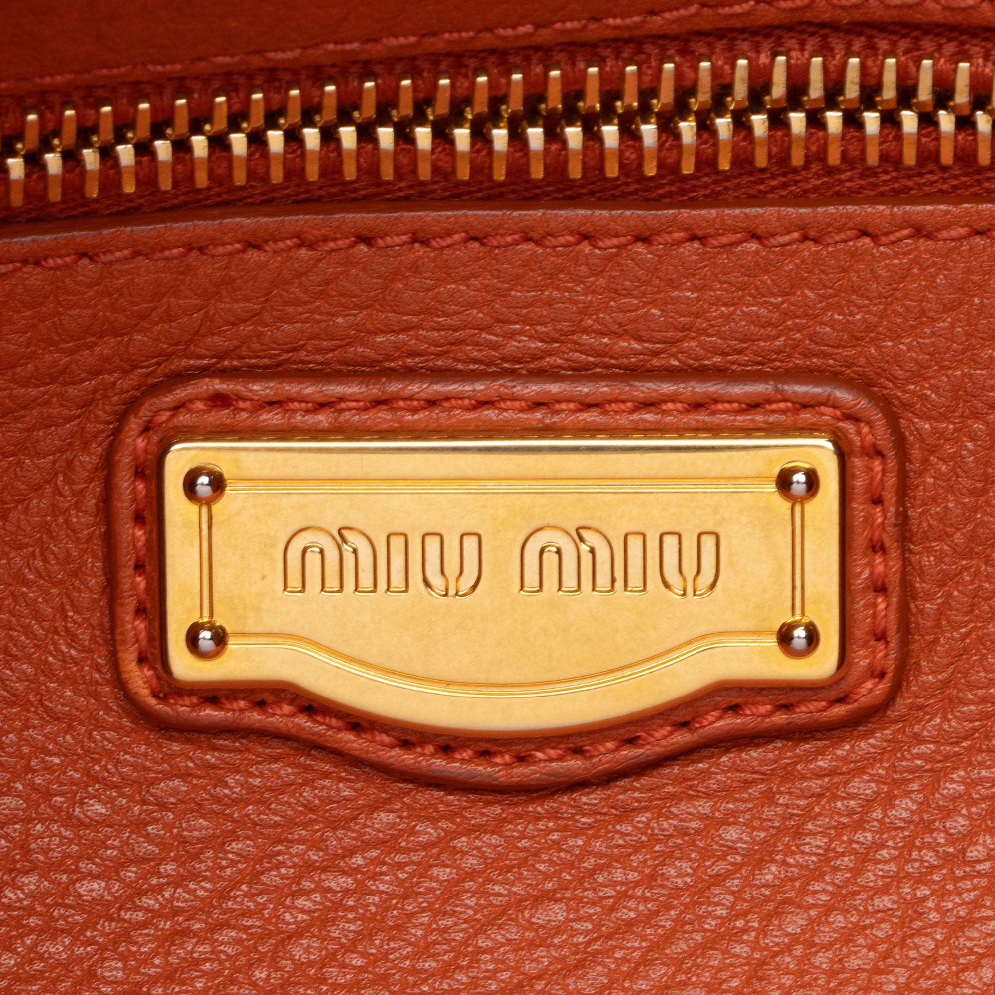 Miu Miu Leather Two Tone Shopper Tote (SHF-oE9uDy)