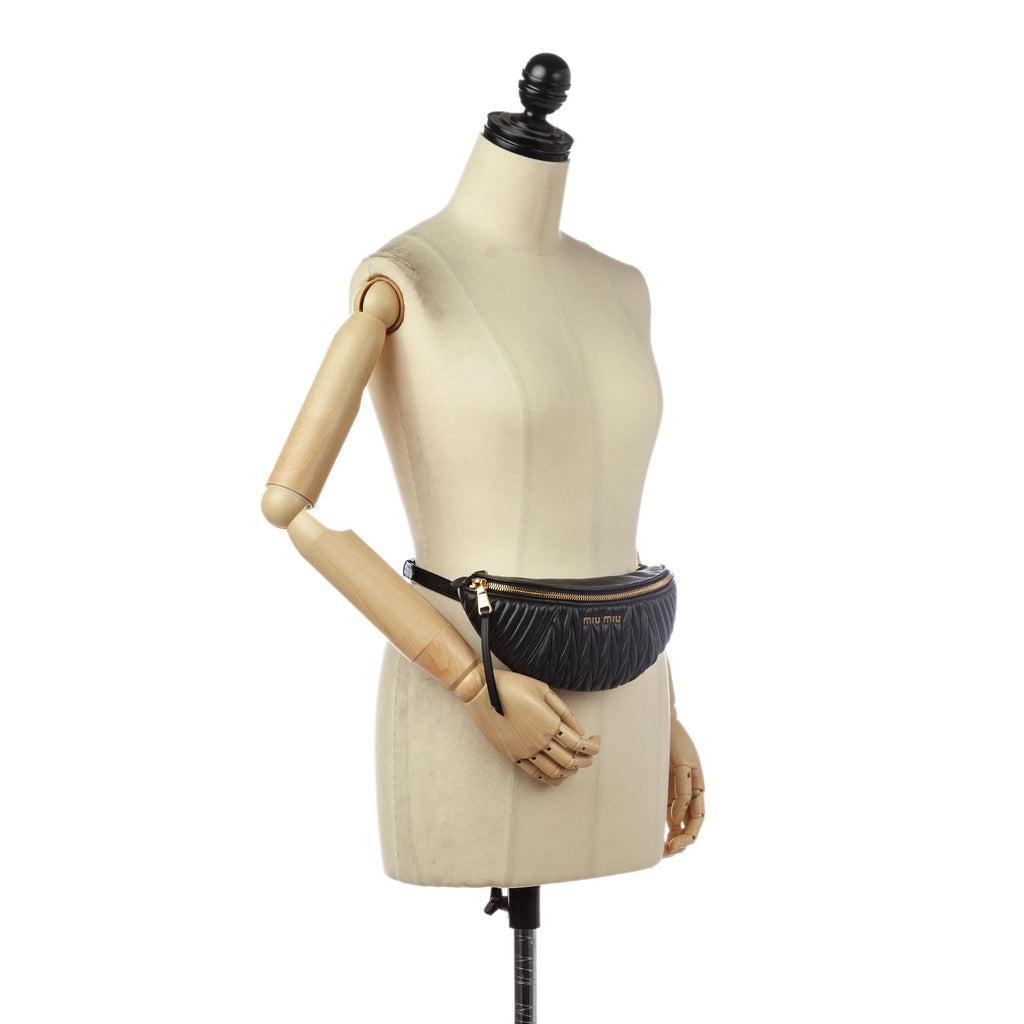 Miu Miu Matelasse Belt Bag (SHG-30575)