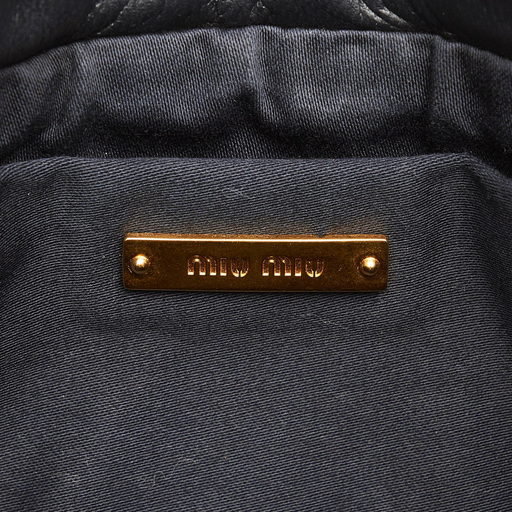 Miu Miu Matelasse Leather Clutch Bag (SHG-25253)
