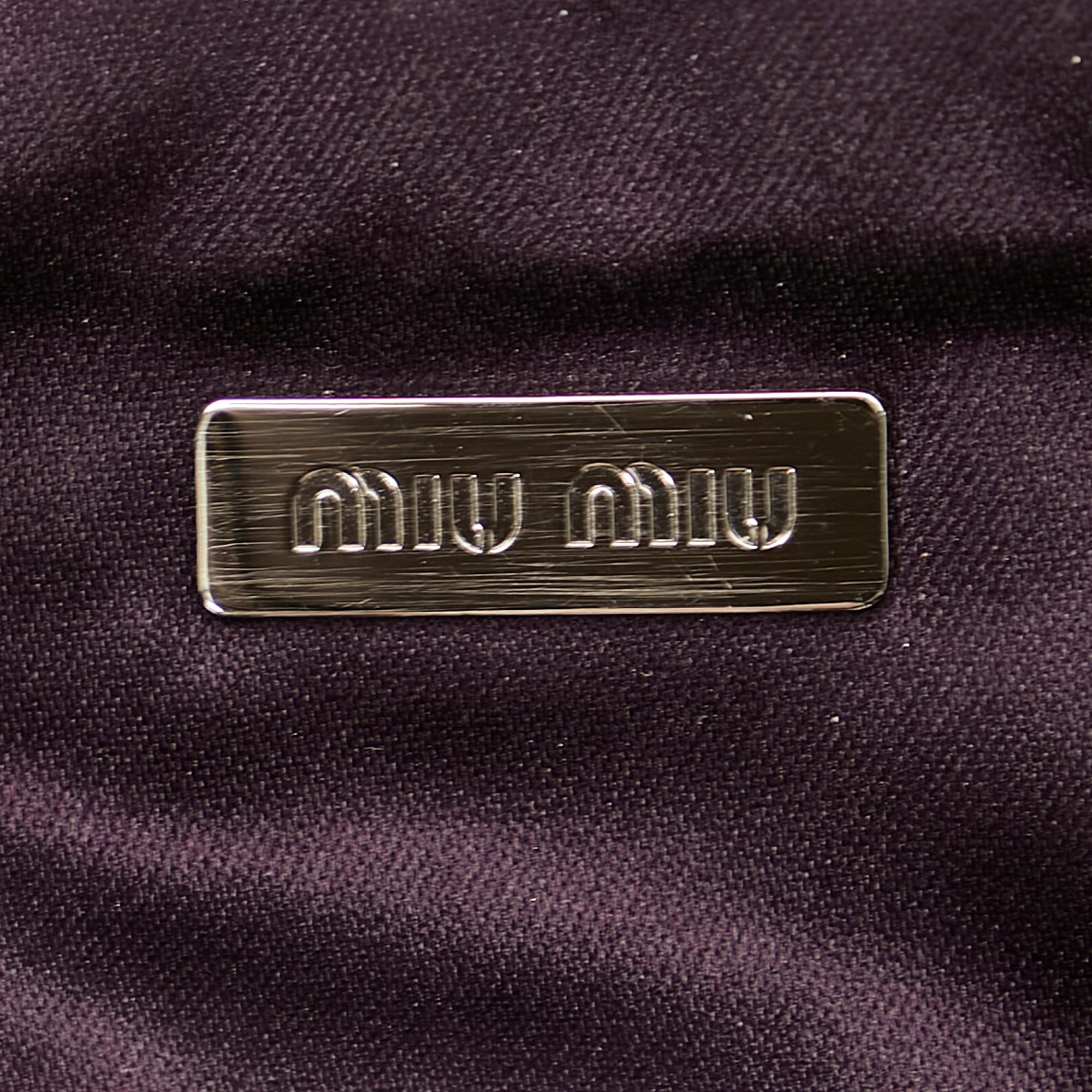 Miu Miu Matelasse Leather Clutch Bag (SHG-25331)
