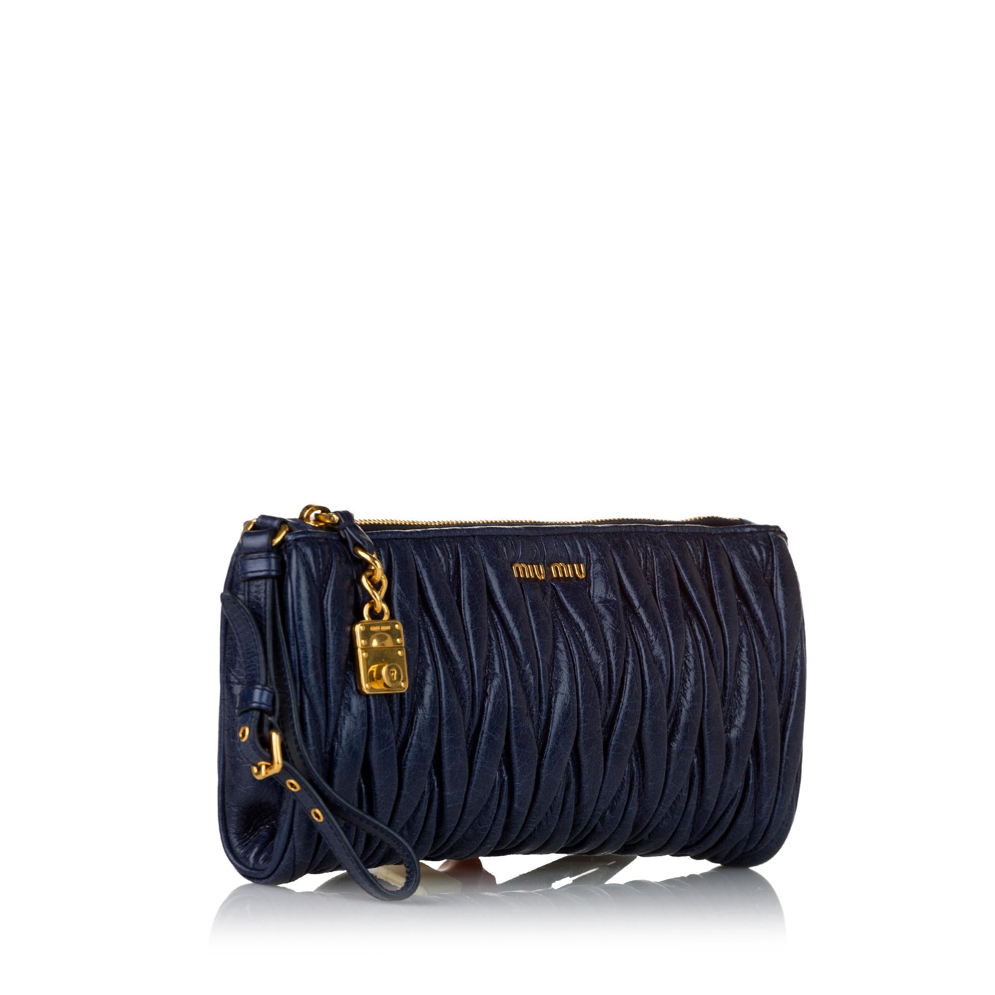 Miu Miu Matelasse Leather Clutch (SHG-31612)