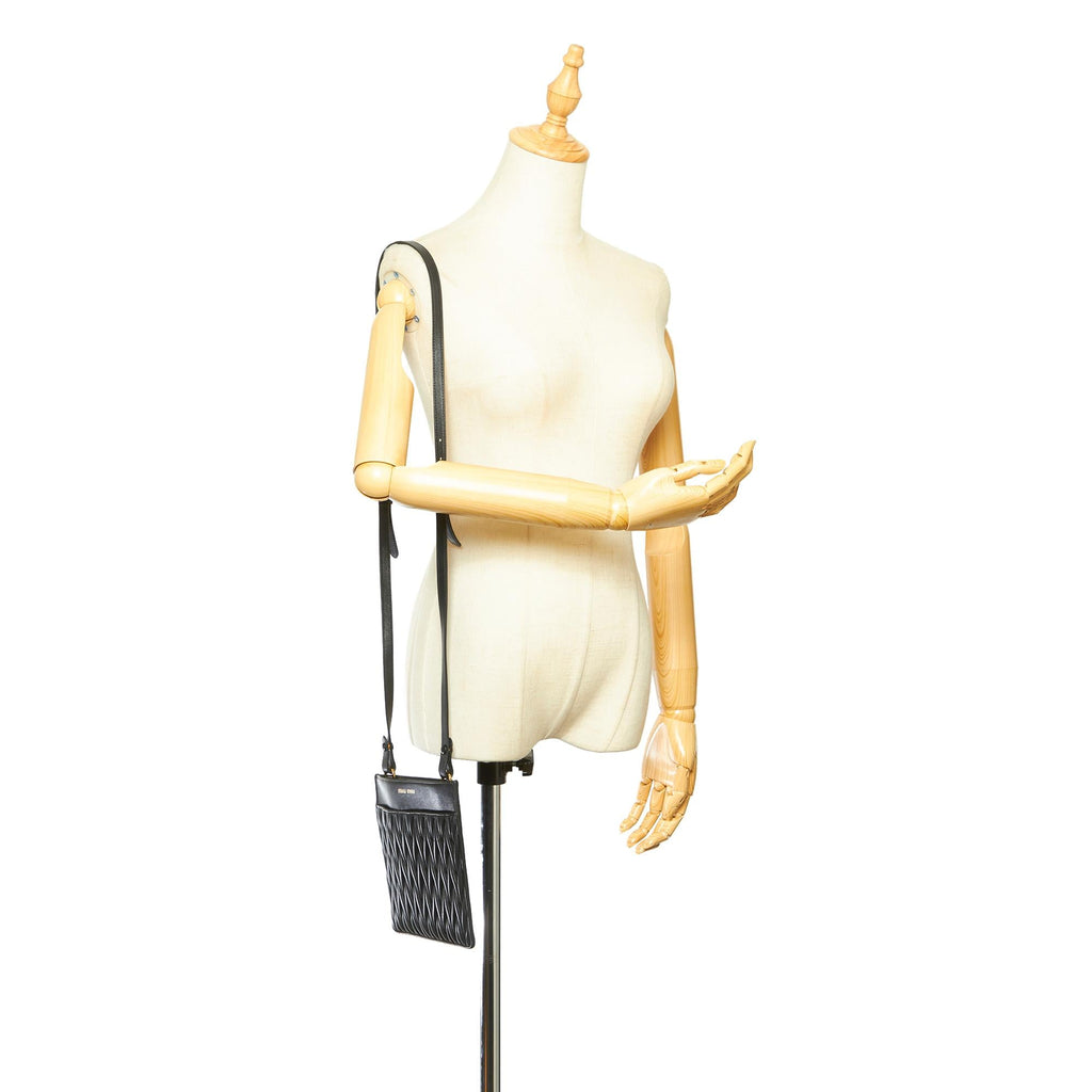Miu Miu Matelasse Leather Crossbody Bag (SHG-19861)
