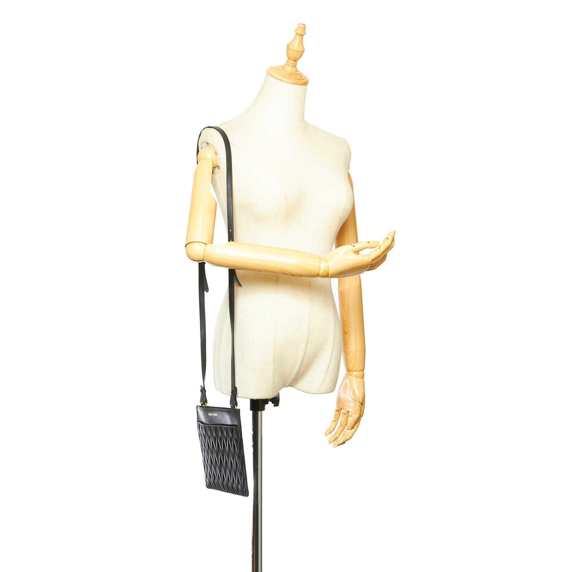 Miu Miu Matelasse Leather Crossbody Bag (SHG-19861)