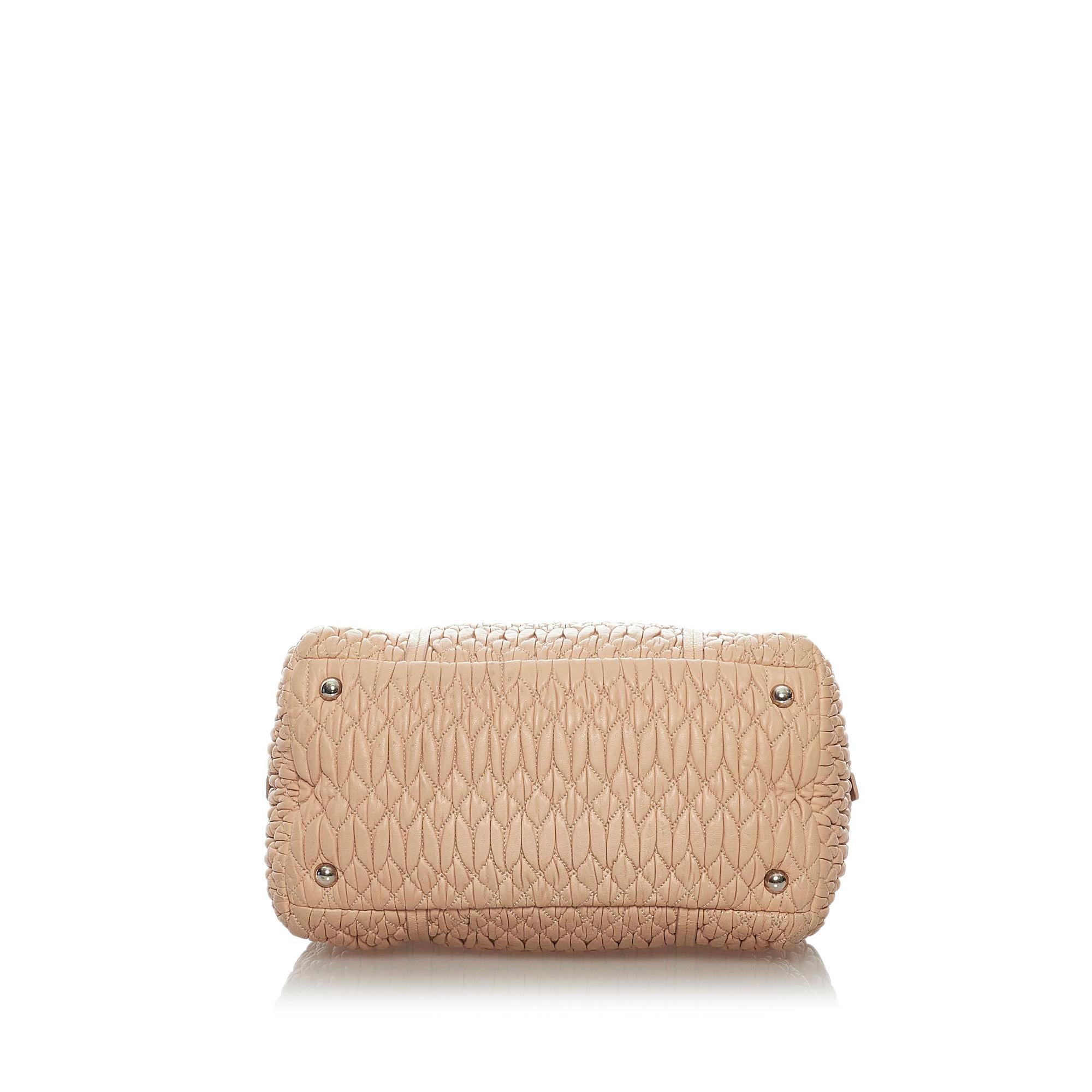 Miu Miu Matelasse Leather Shoulder Bag (SHG-29259)