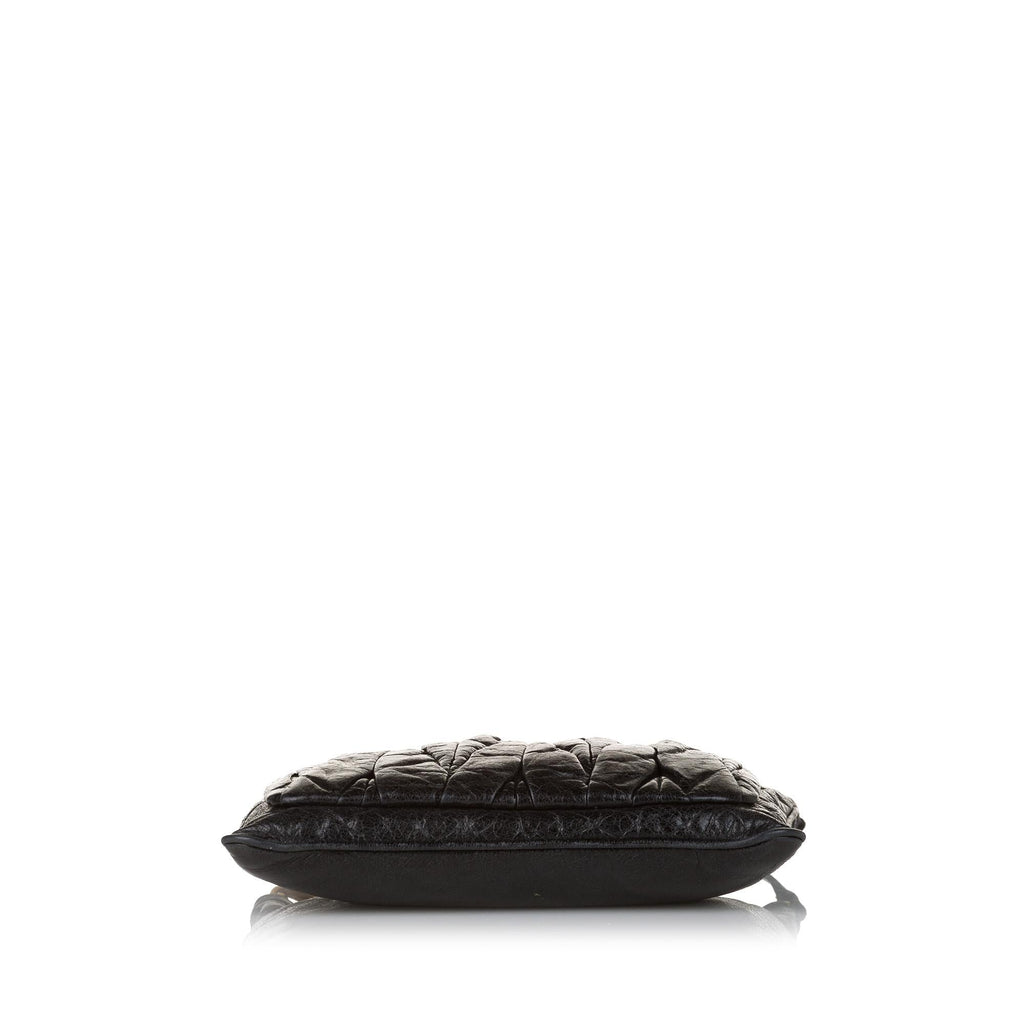 Miu Miu Matelasse Leather Shoulder Bag (SHG-31600)