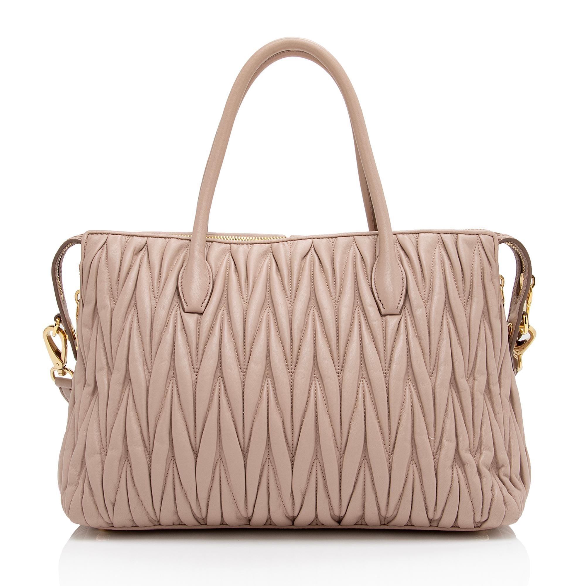 Miu Miu Matelasse Nappa Leather Convertible Medium Tote (SHF-KNlDVn)