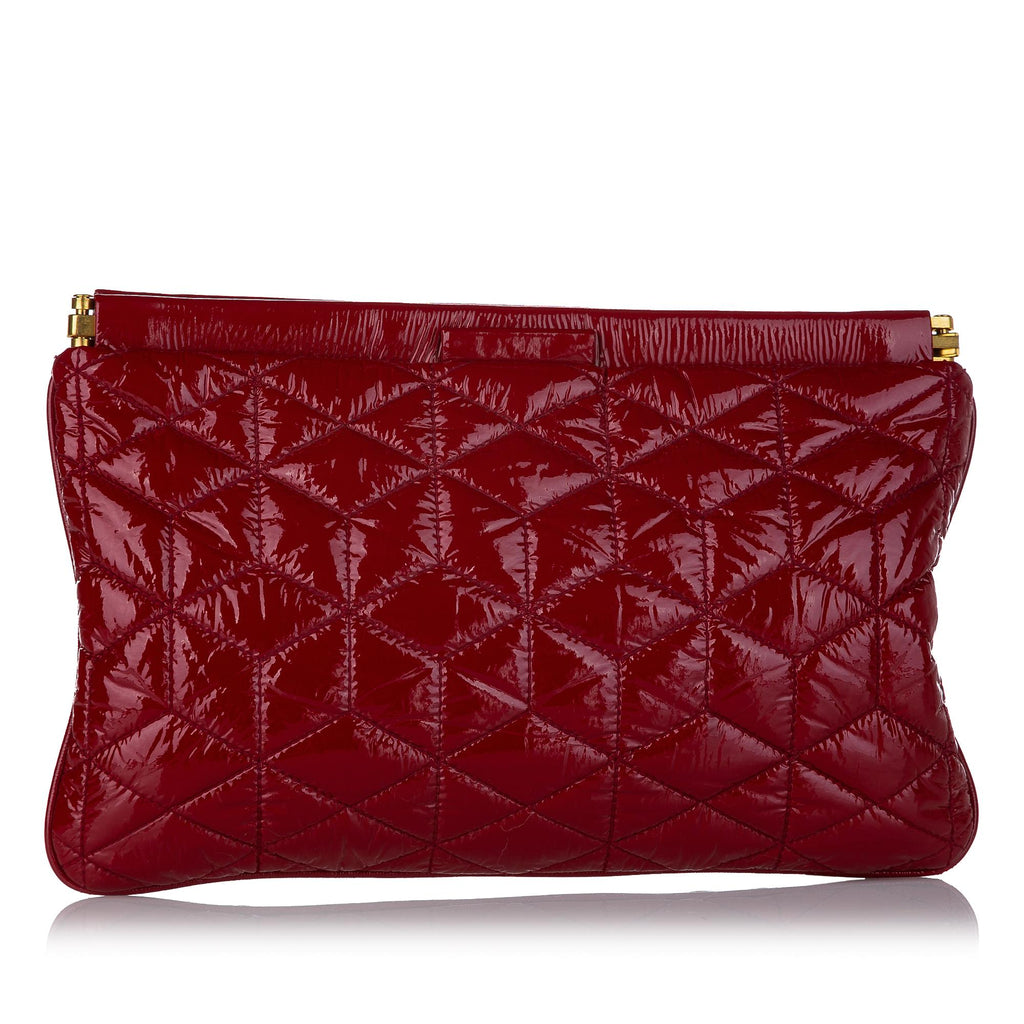 Miu Miu Matelasse Patent Leather Frame Clutch Bag (SHG-25268)