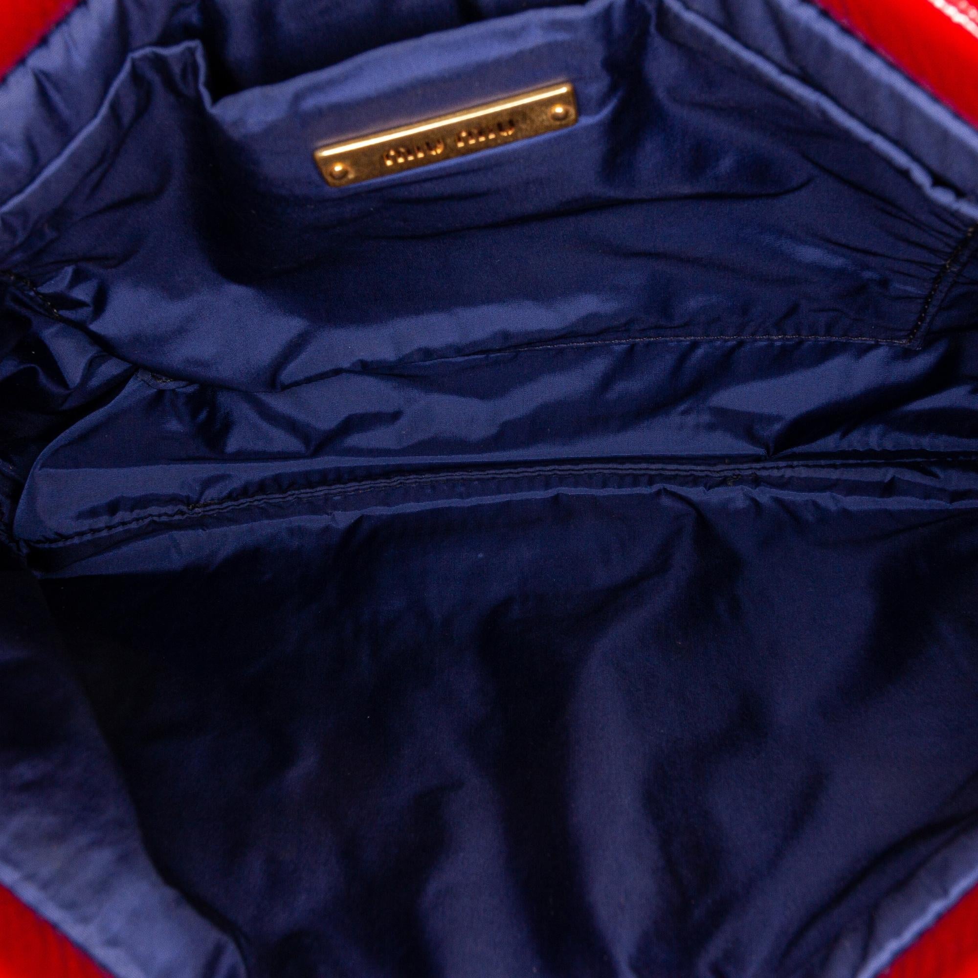Miu Miu Matelasse Patent Leather Frame Clutch Bag (SHG-25268)