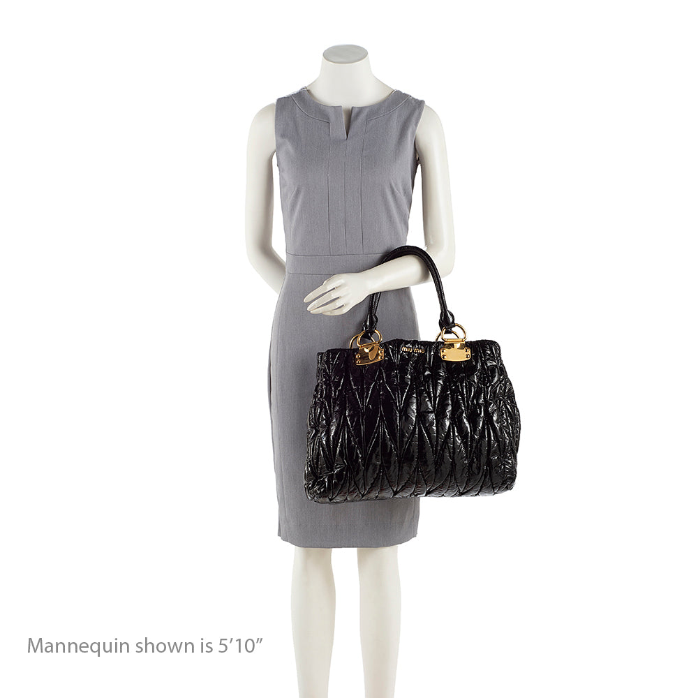 Miu Miu Patent Leather Matelasse Tote (SHF-17568)