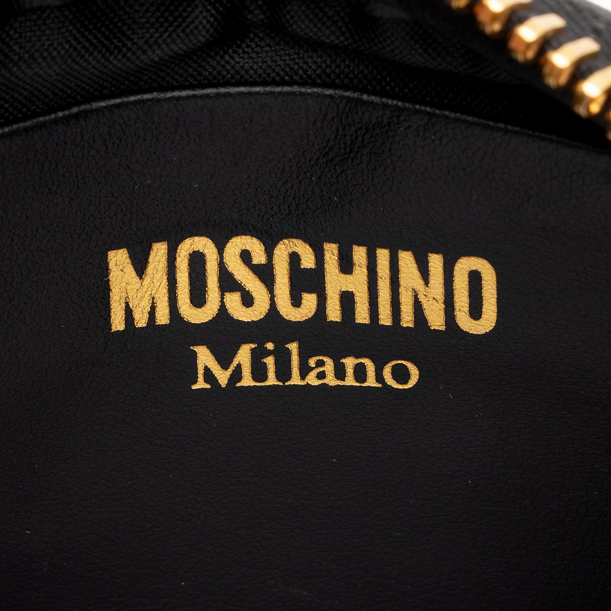 Moschino Calfskin Logo Mini Shoulder Bag (SHF-IYfpwn)