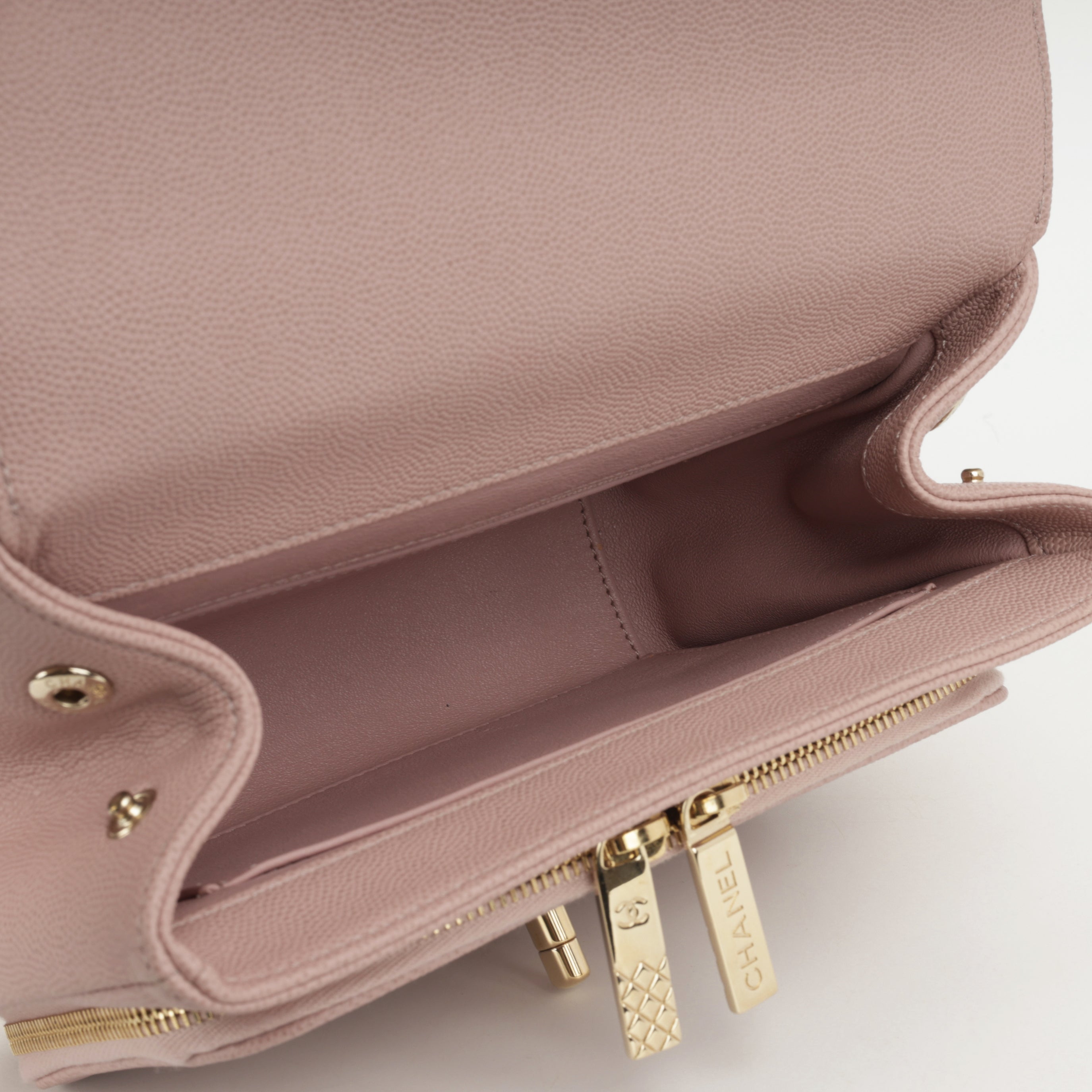 Chanel Medium  Business Affinity - Pink Caviar | Champagne Gold Hardware