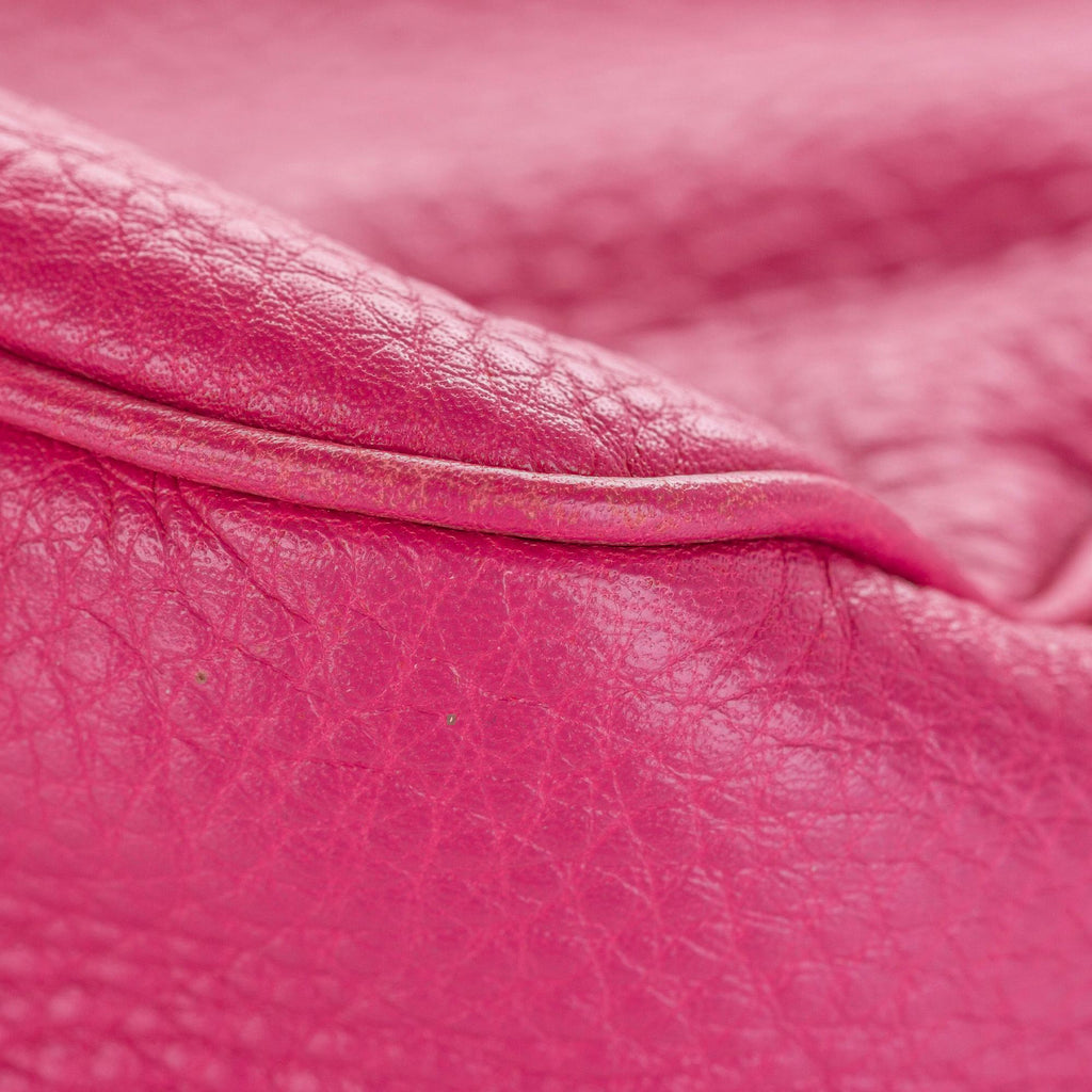 Prada Leather Baguette (SHG-26221)