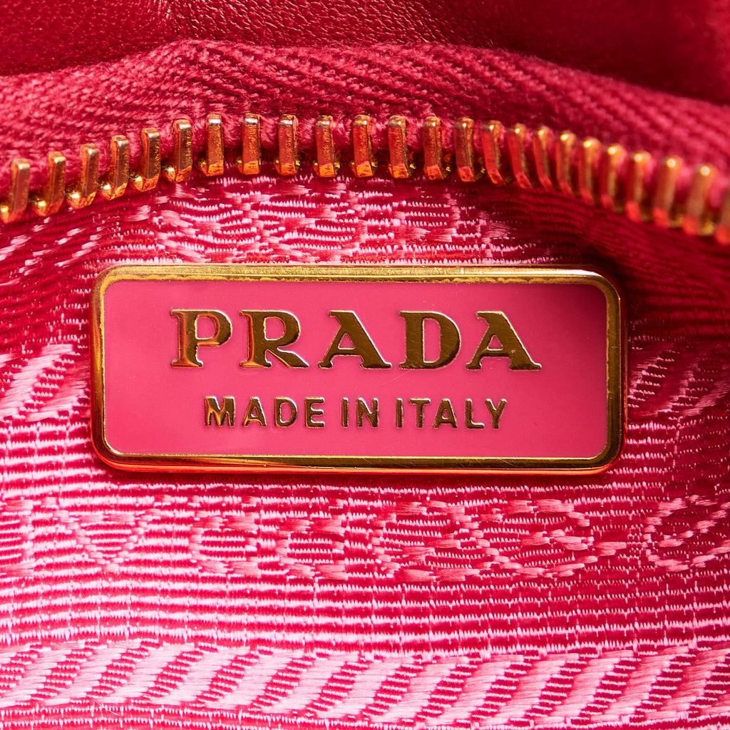 Prada Leather Baguette (SHG-26912)