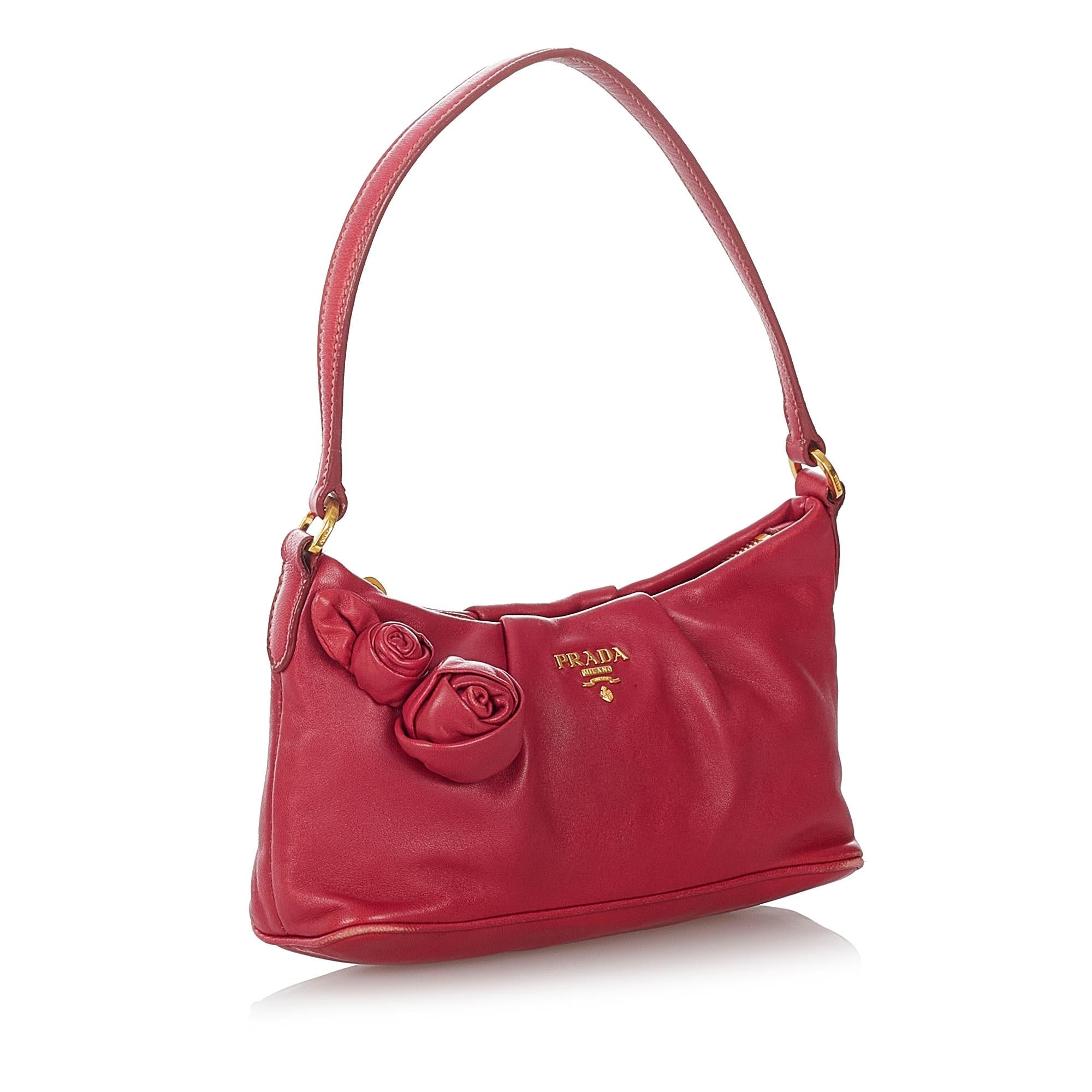 Prada Leather Baguette (SHG-26912)