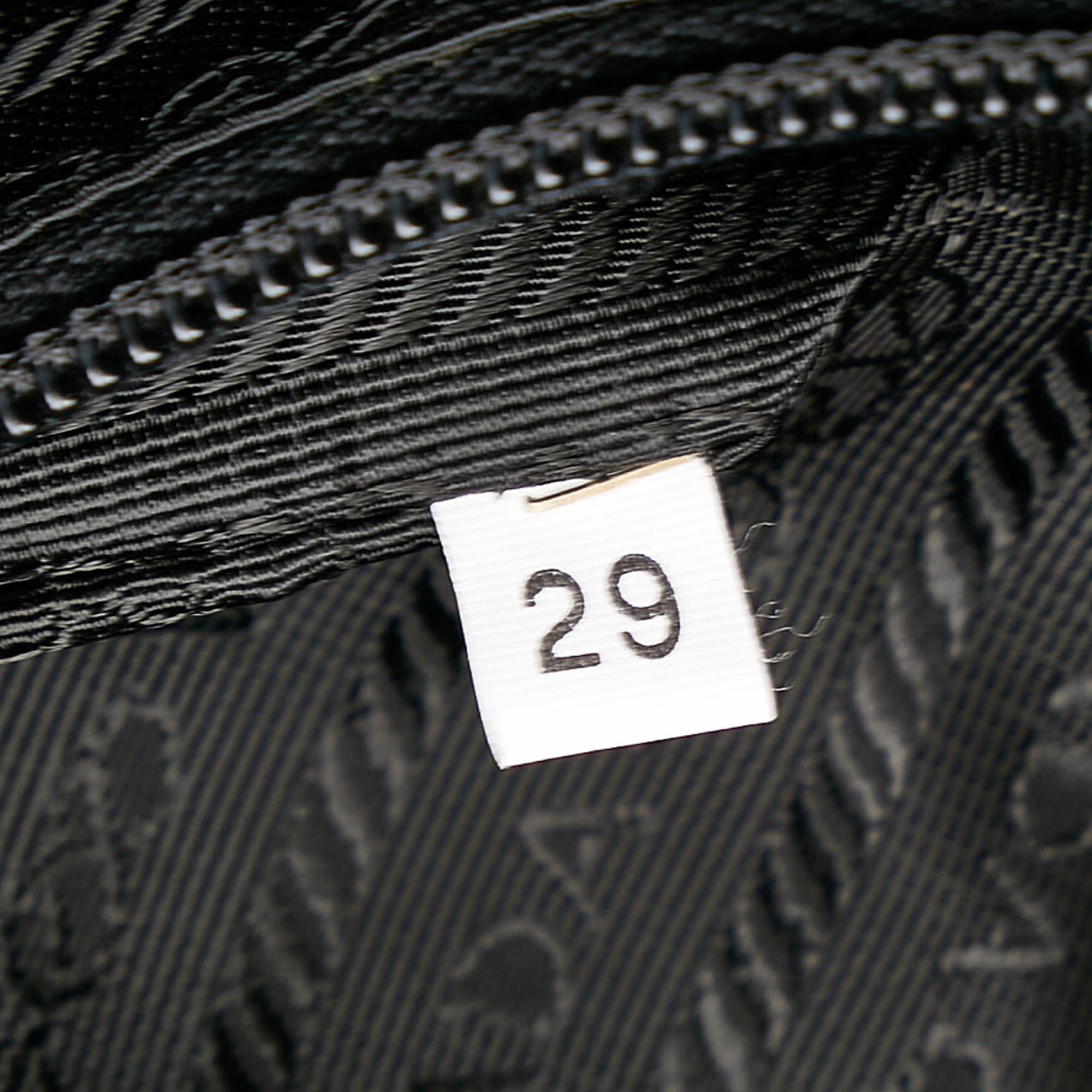 Prada Leather Handbag (SHG-22071)