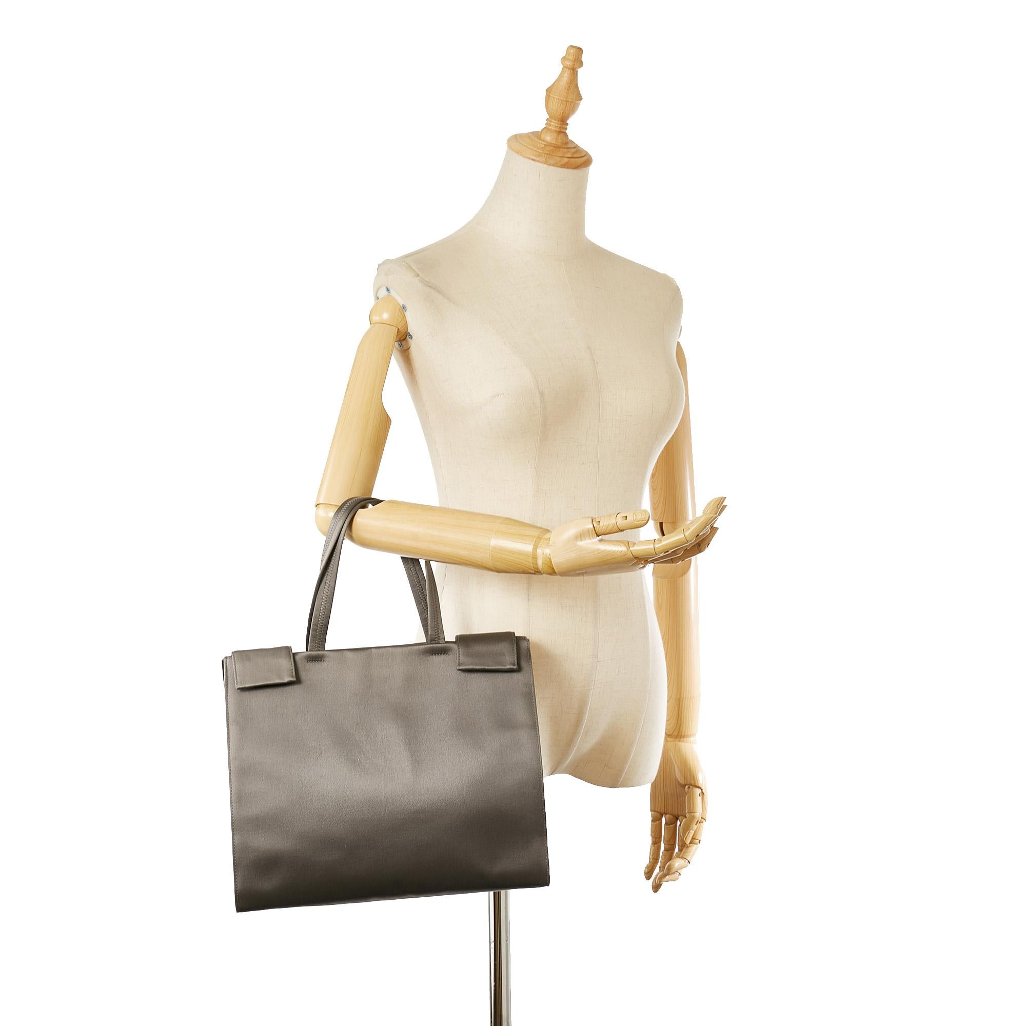 Prada Leather Handbag (SHG-22071)