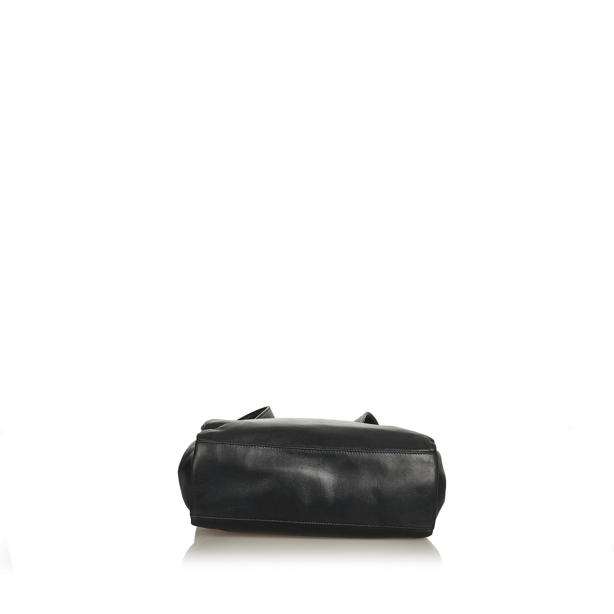 Prada Leather Shoulder Bag (SHG-25821)