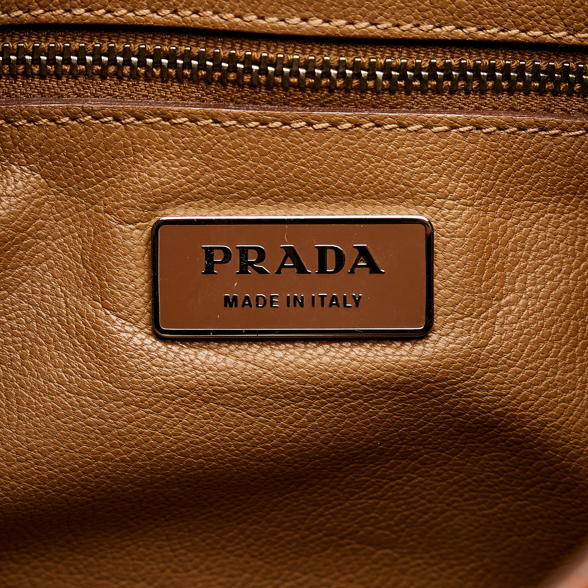 Prada Leather Shoulder Bag (SHG-26981)