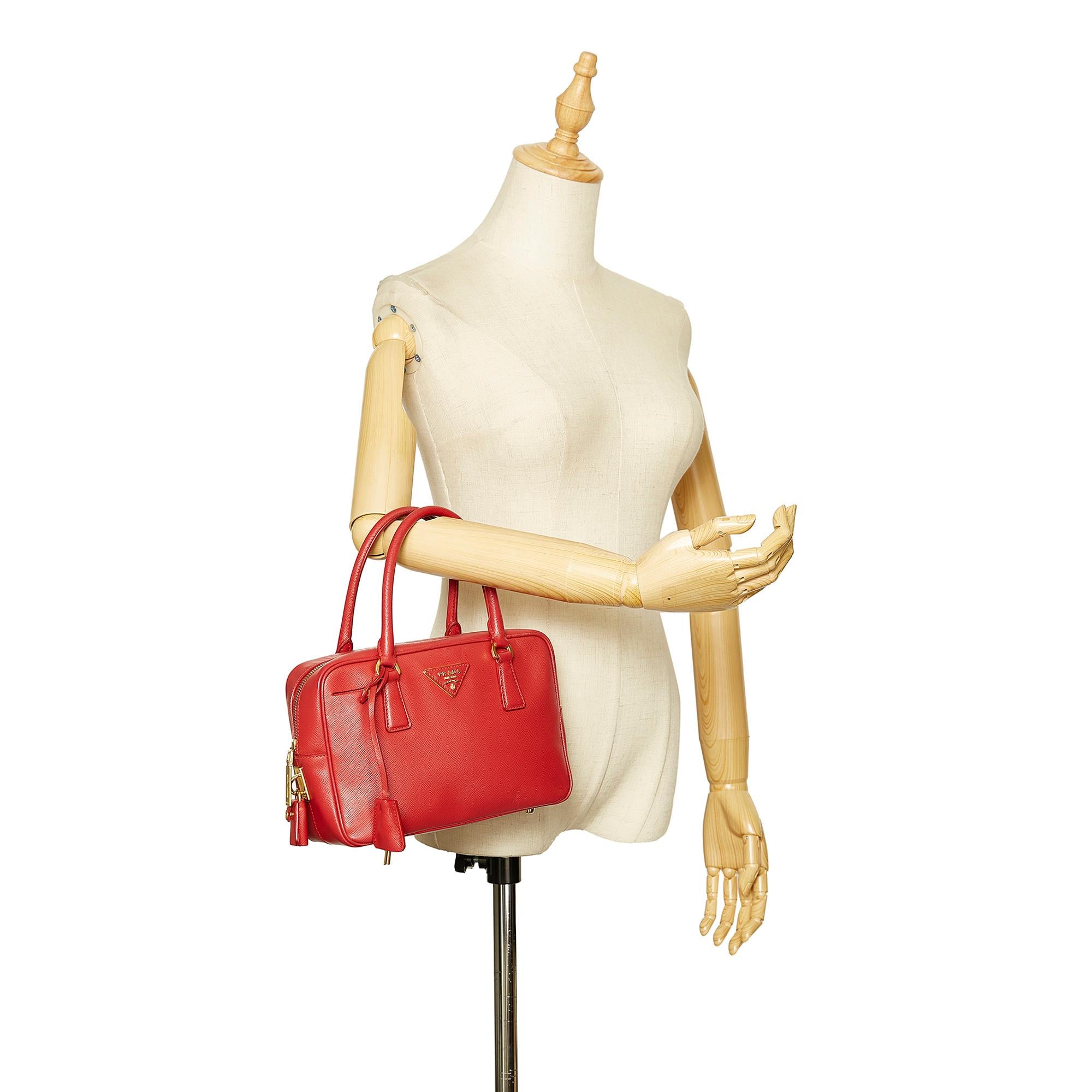 Prada Saffiano Vernice Handbag (SHG-20468)