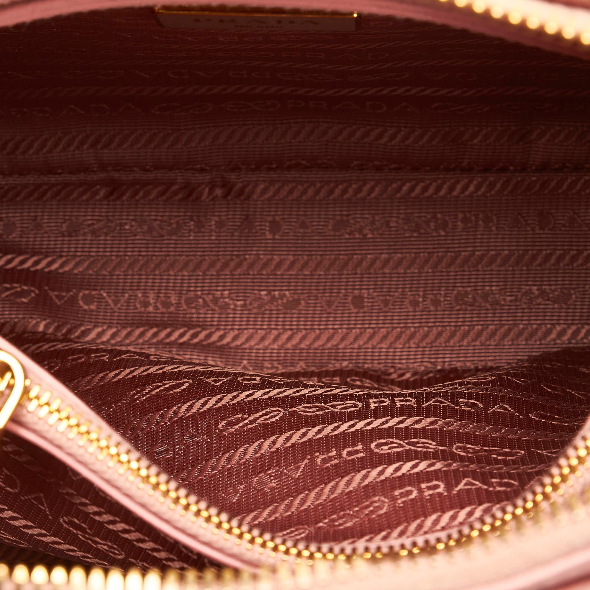Prada Small Saffiano Lux Promenade Handbag (SHG-27741)