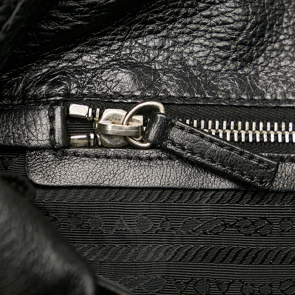 Prada Tessuto Easy Shoulder Bag (SHG-25412)