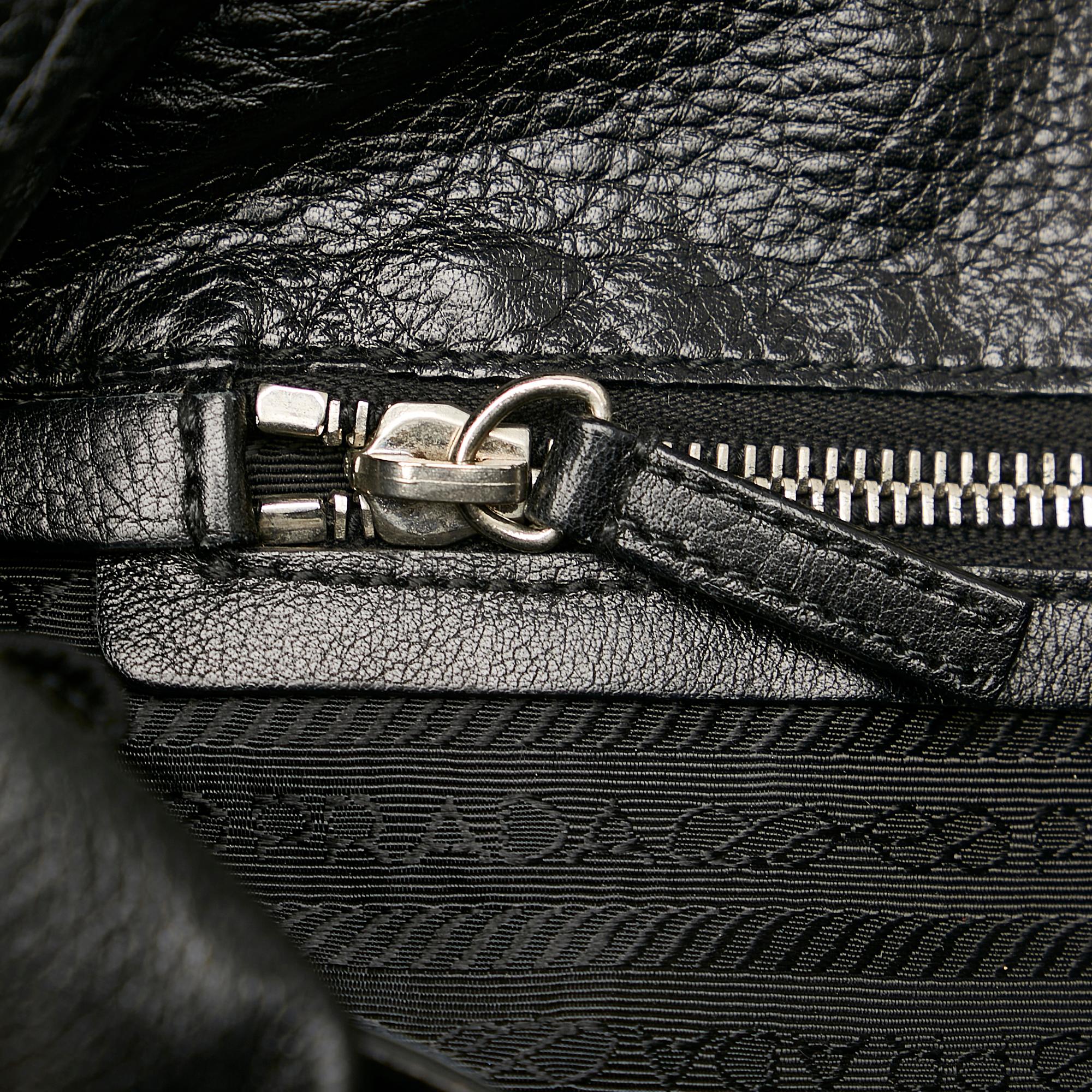 Prada Tessuto Easy Shoulder Bag (SHG-25412)