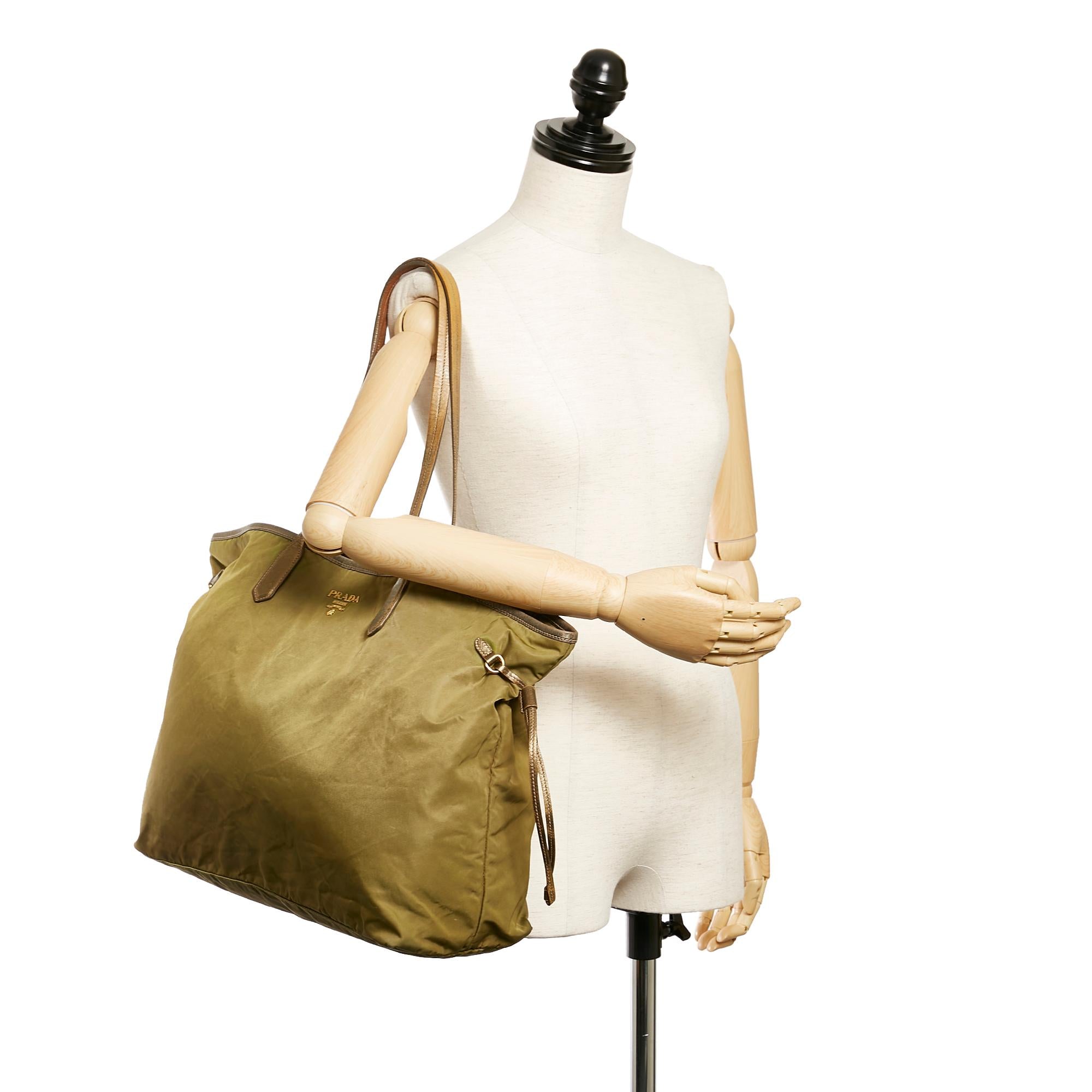 Prada Tessuto Tote Bag (SHG-27624)
