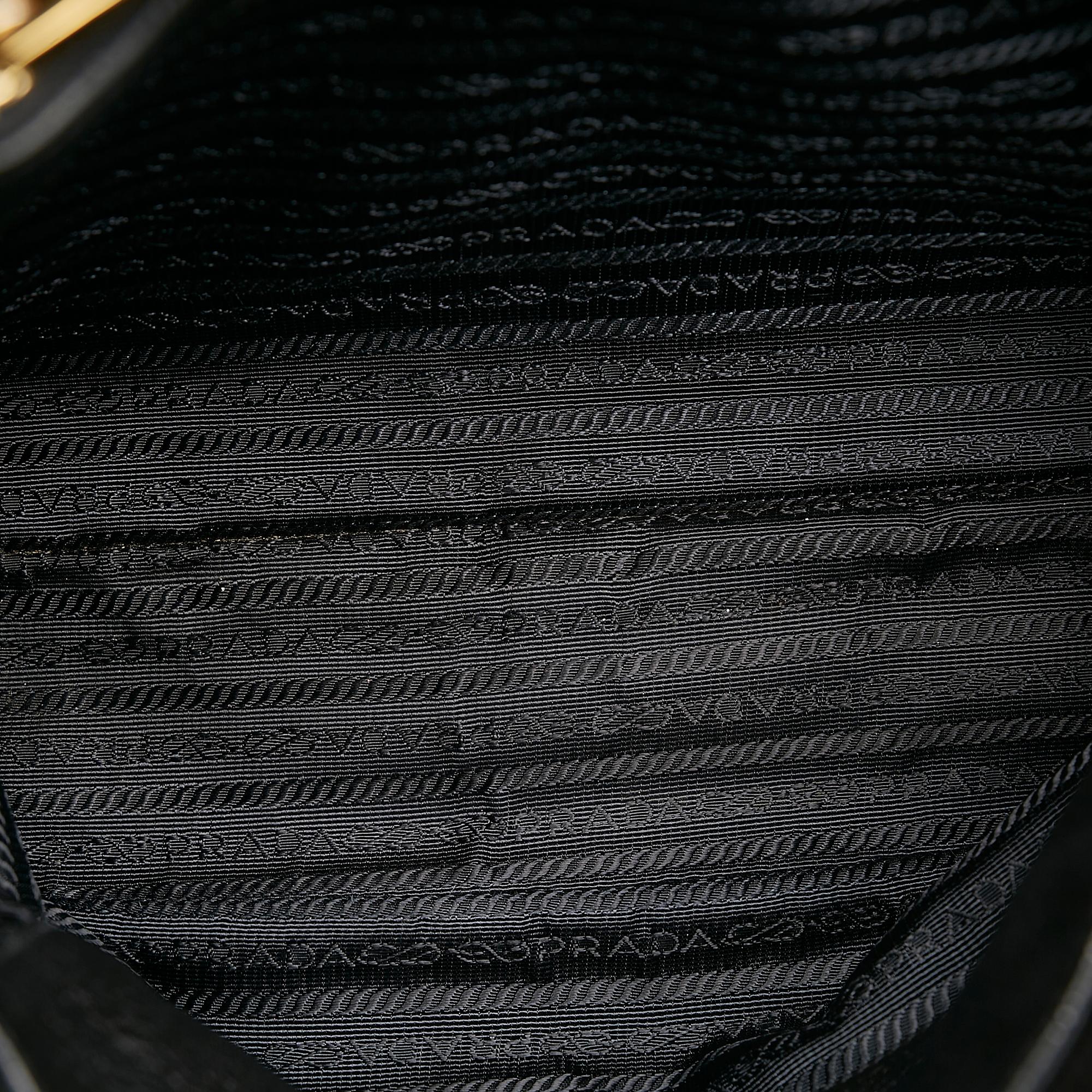 Prada Vitello Daino Handbag (SHG-27239)