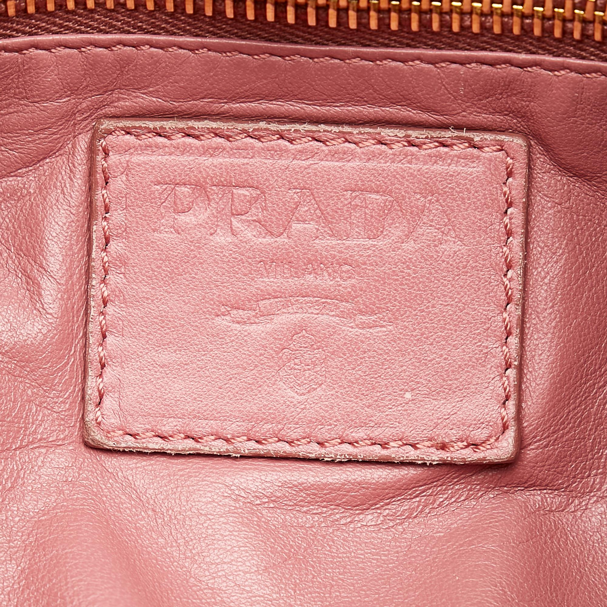 Prada Vitello Daino Shoulder Bag (SHG-27305)