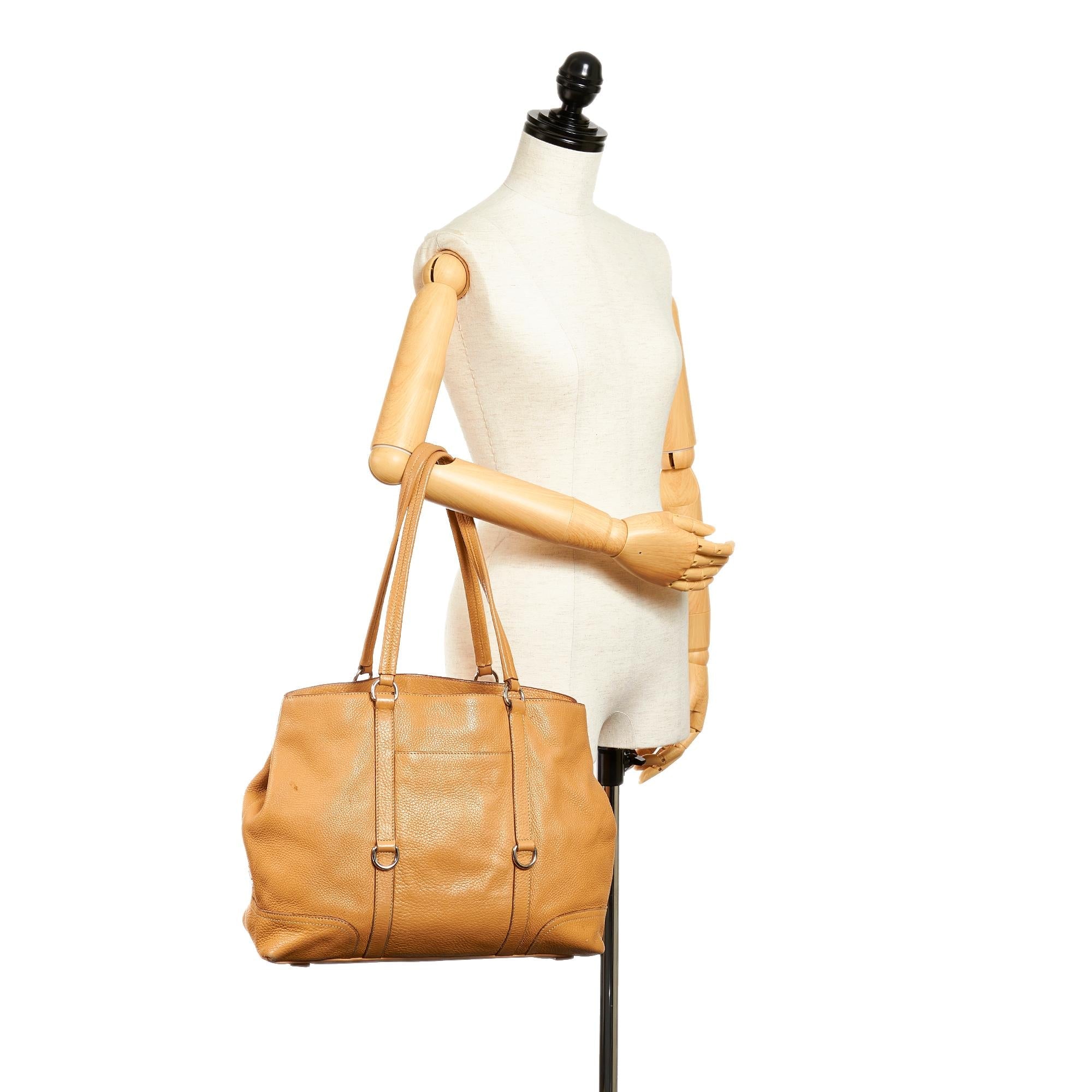Prada Vitello Daino Tote Bag (SHG-27483)