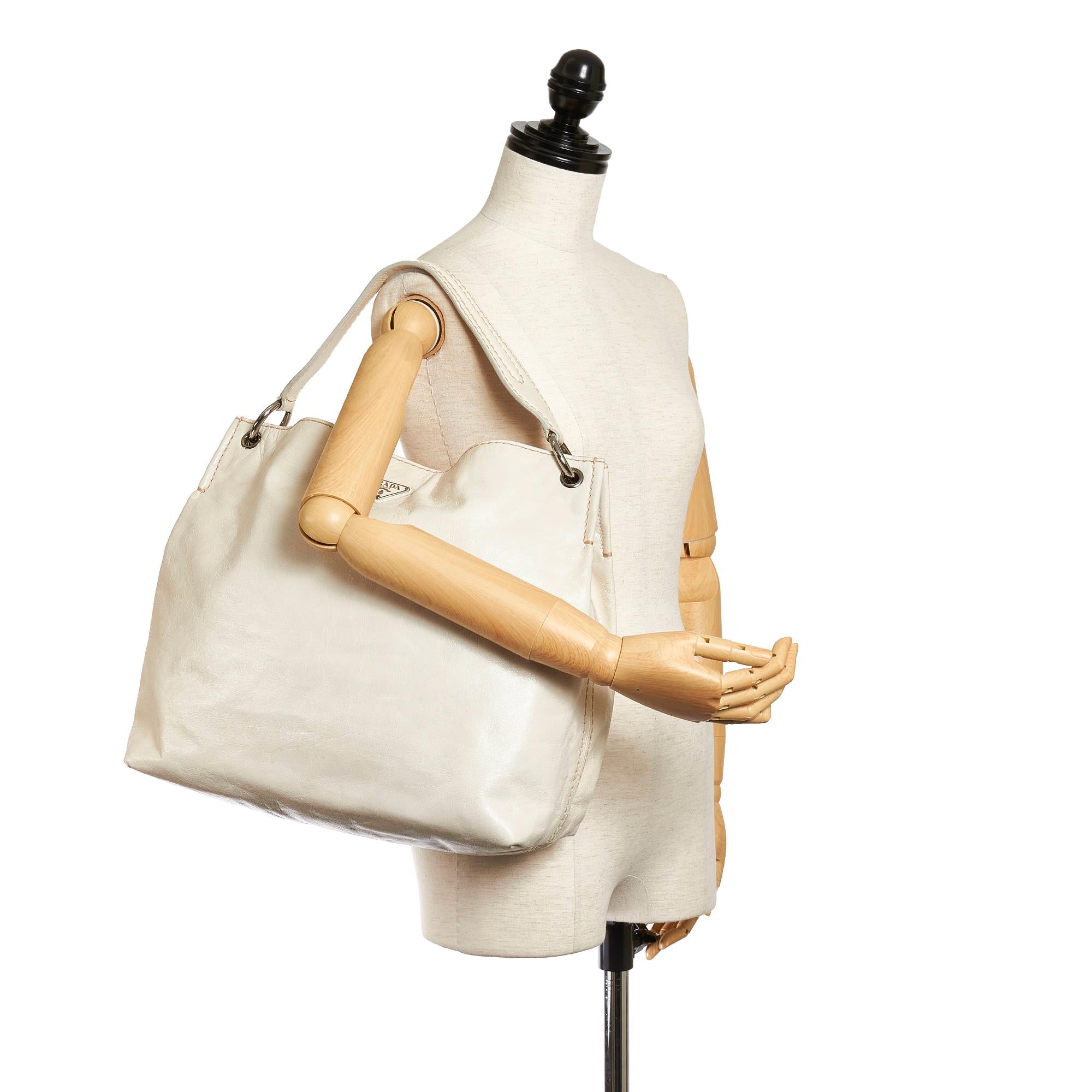 Prada Vitello Shine Shoulder Bag (SHG-28739)