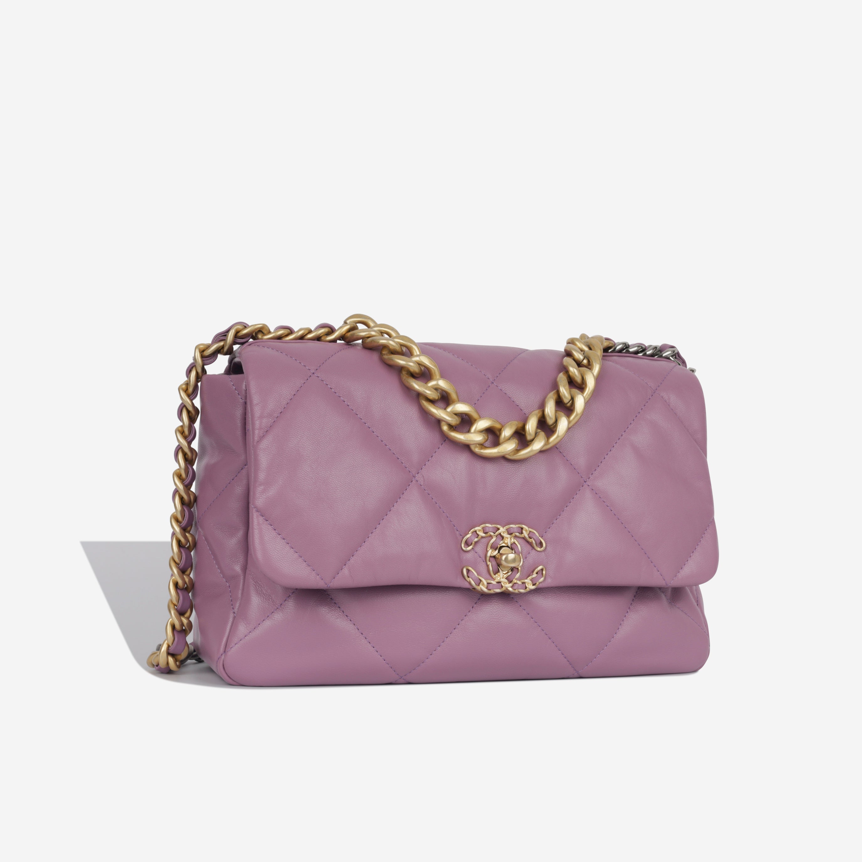 Chanel 19 - Large