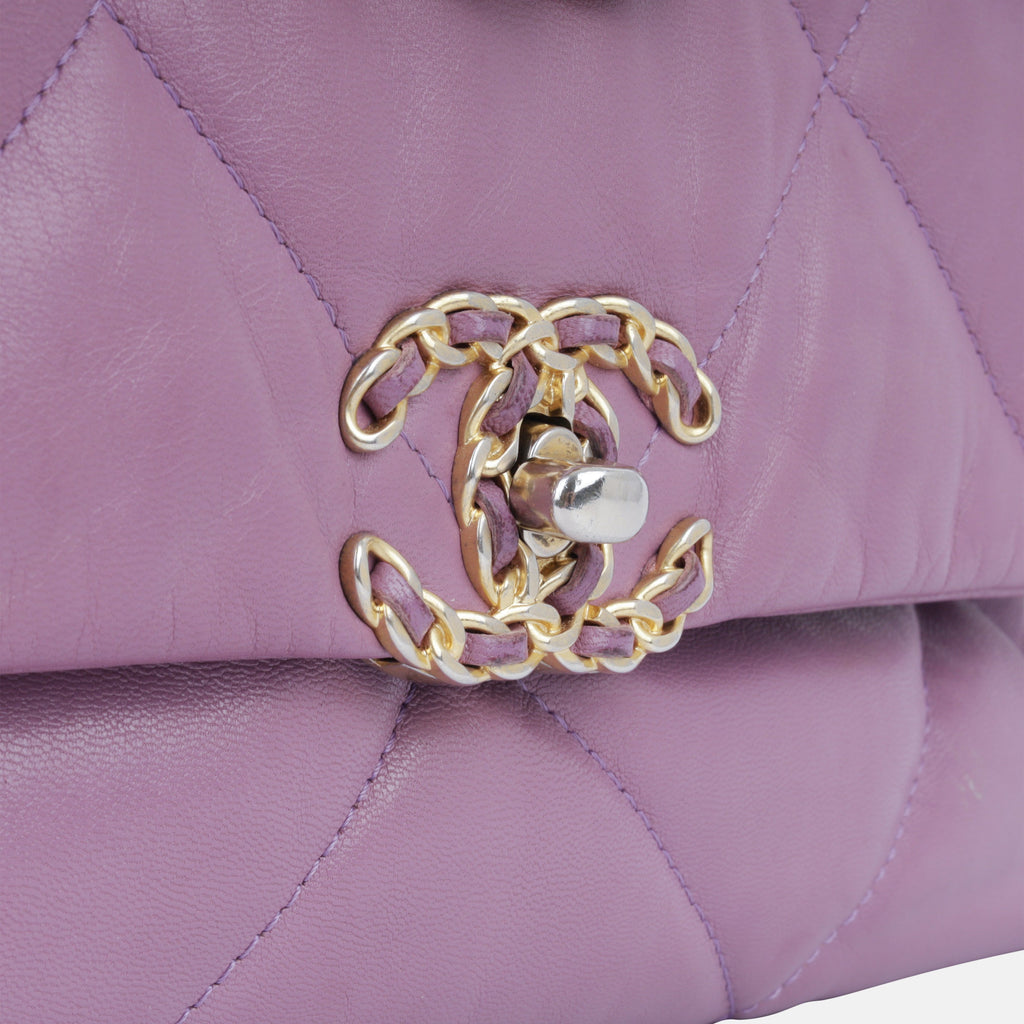 Chanel 19 - Large
