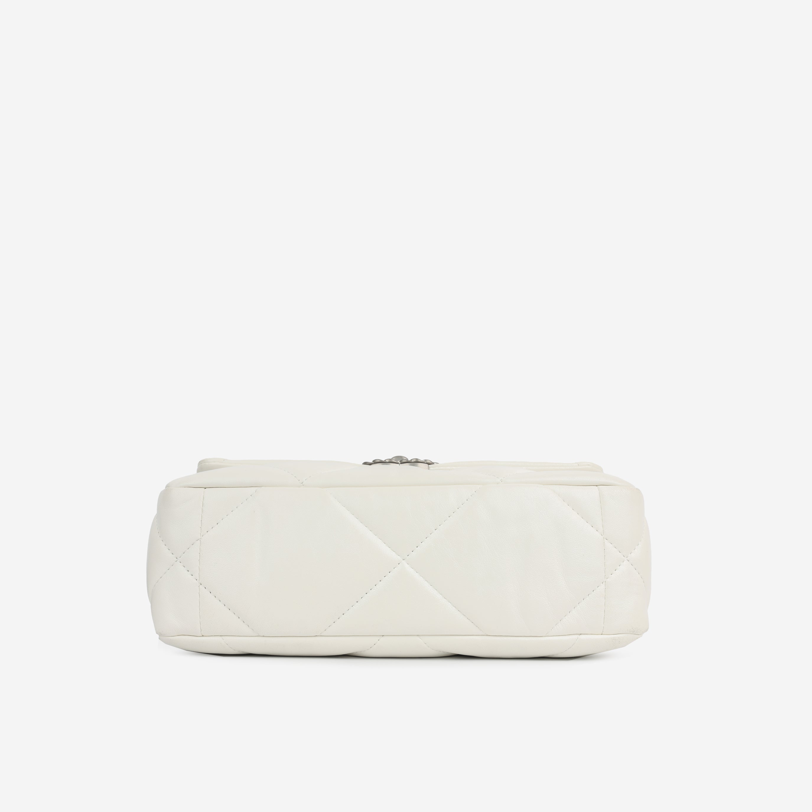 Chanel 19 - Small White